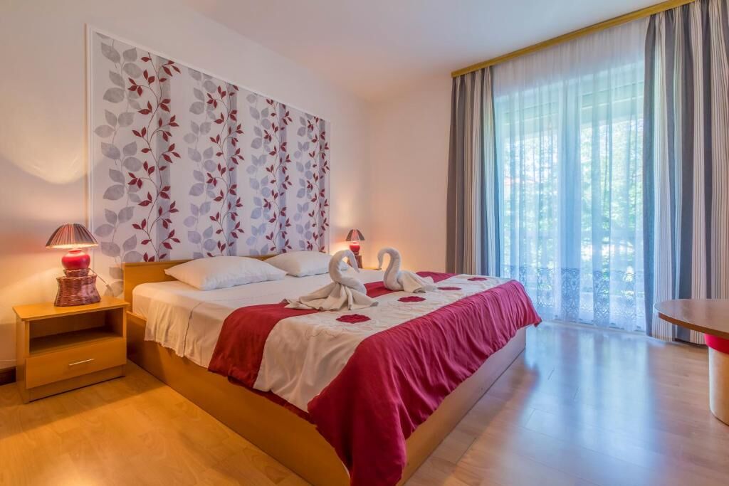 Apartments Panos 101472-A2