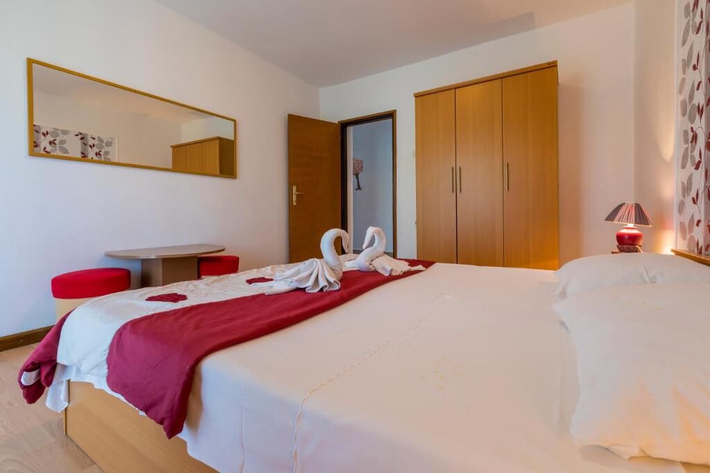 Apartments Panos 101472-A2