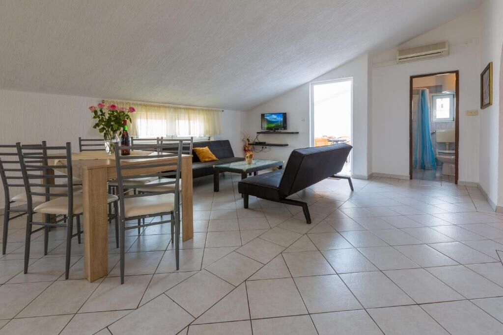 Apartments Panos 101472-A3