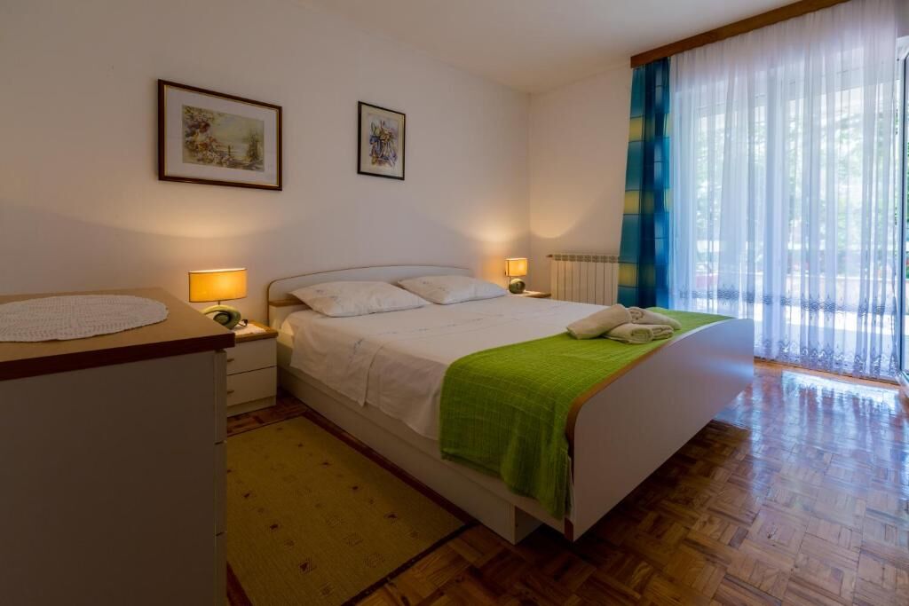Apartments Panos 101472-A4