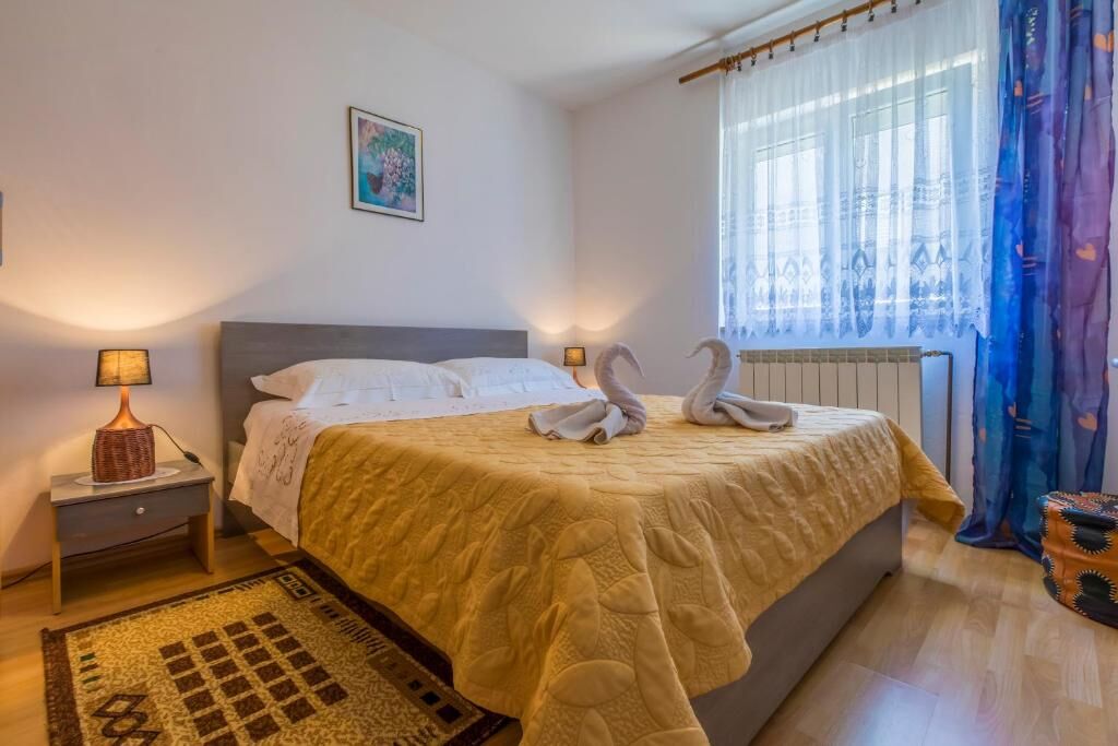 Apartments Panos 101472-A4