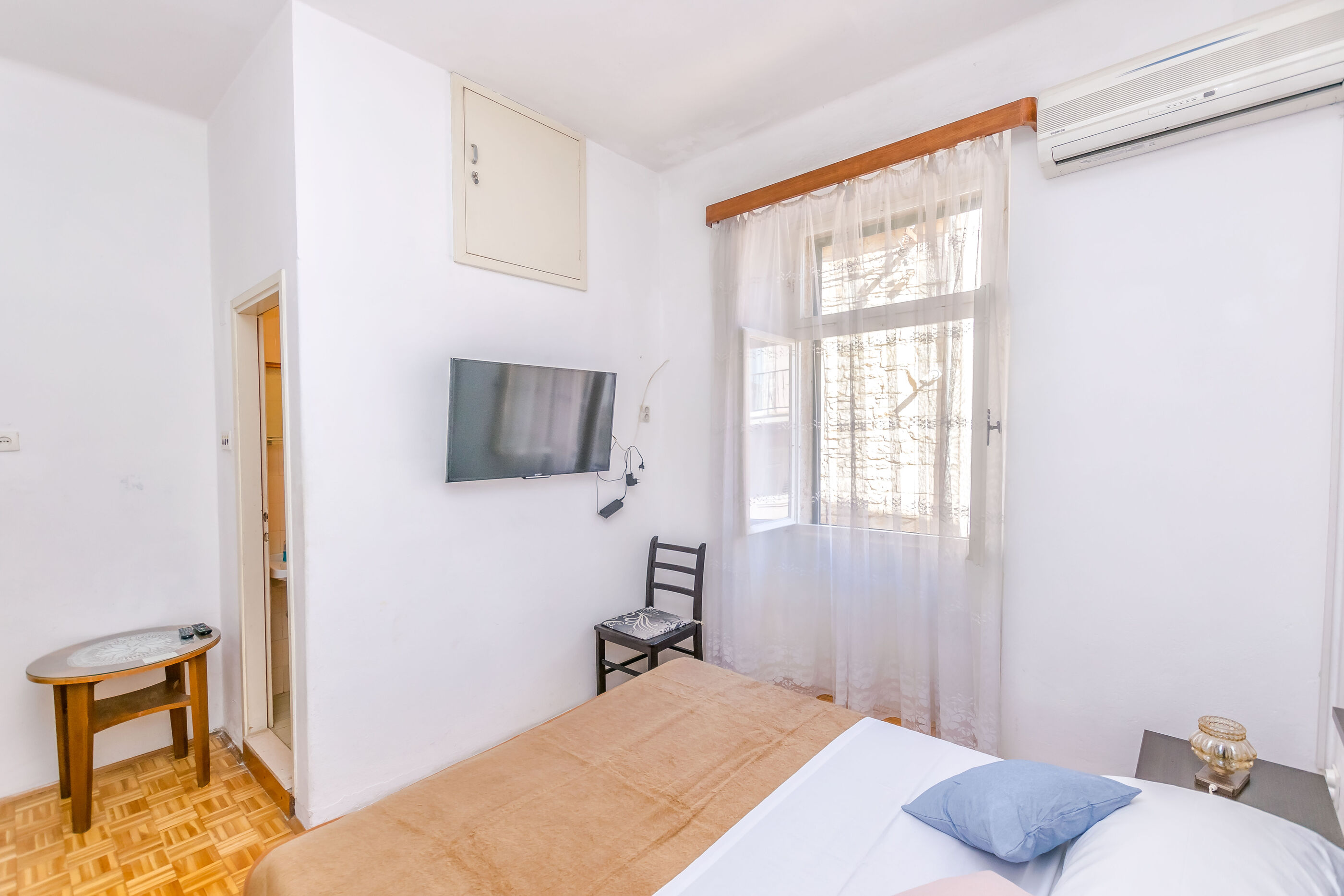 Apartment and Rooms Angela 50861-S10