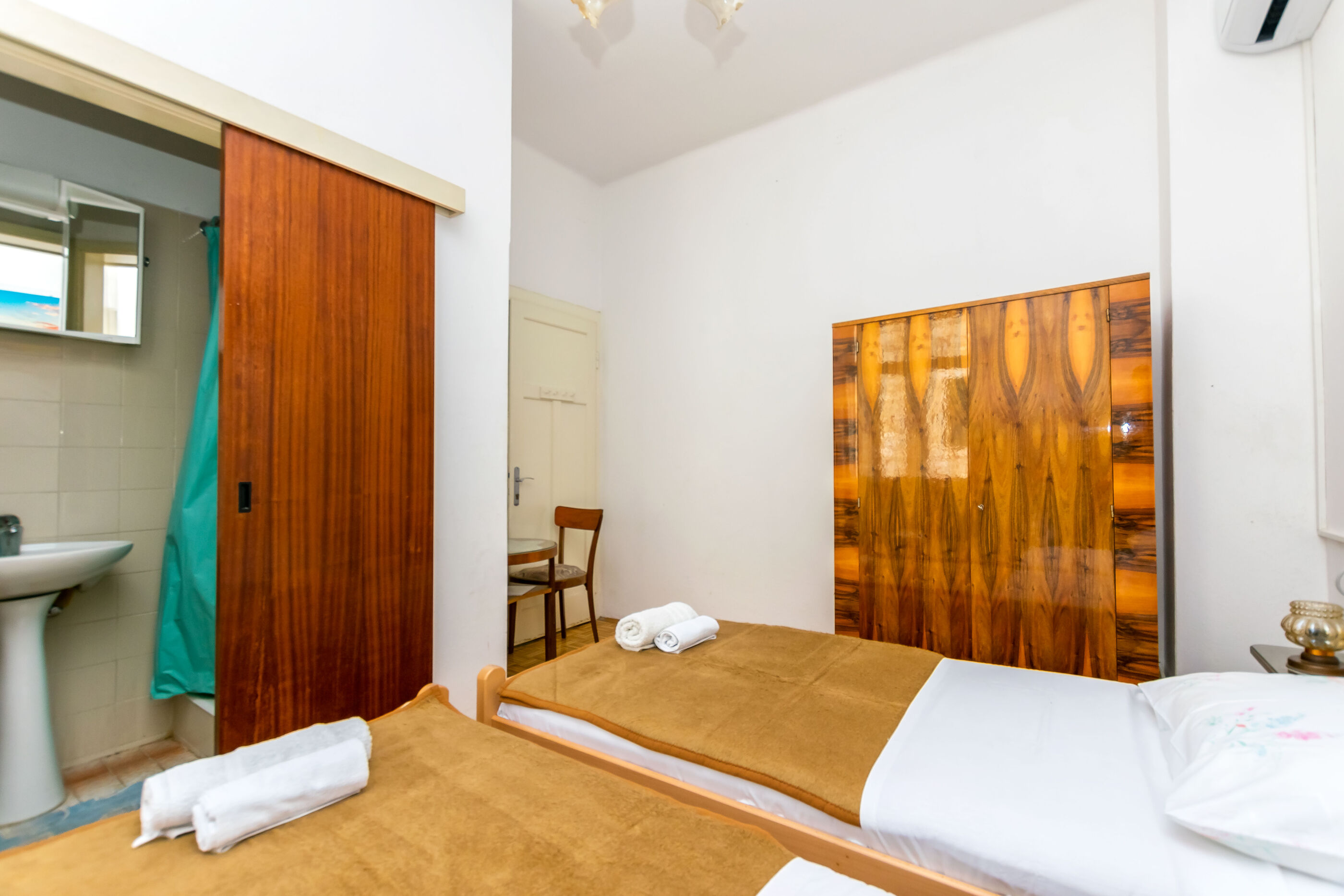 Apartment and Rooms Angela 50861-S8