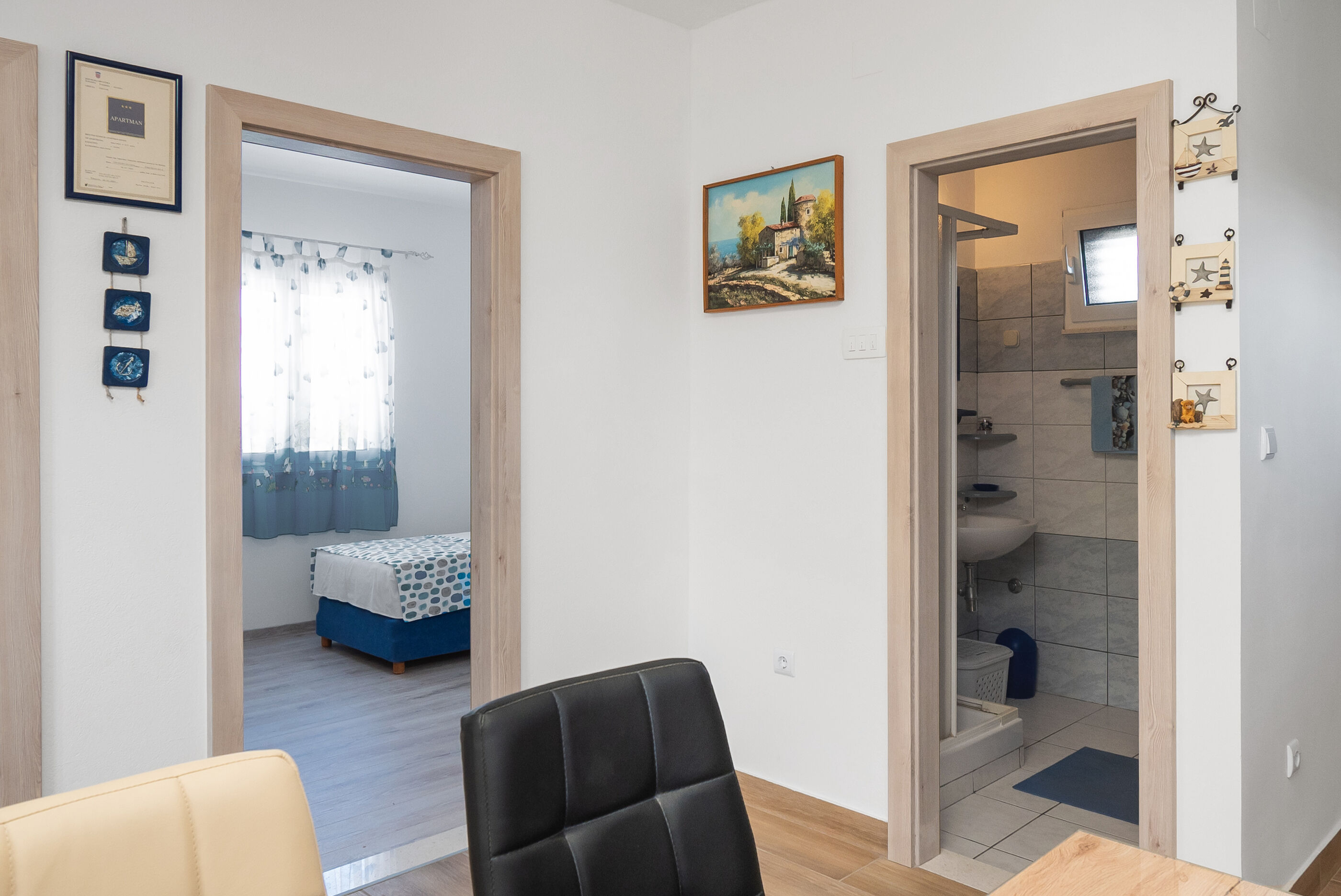Apartments Hrvatić 21571-A1
