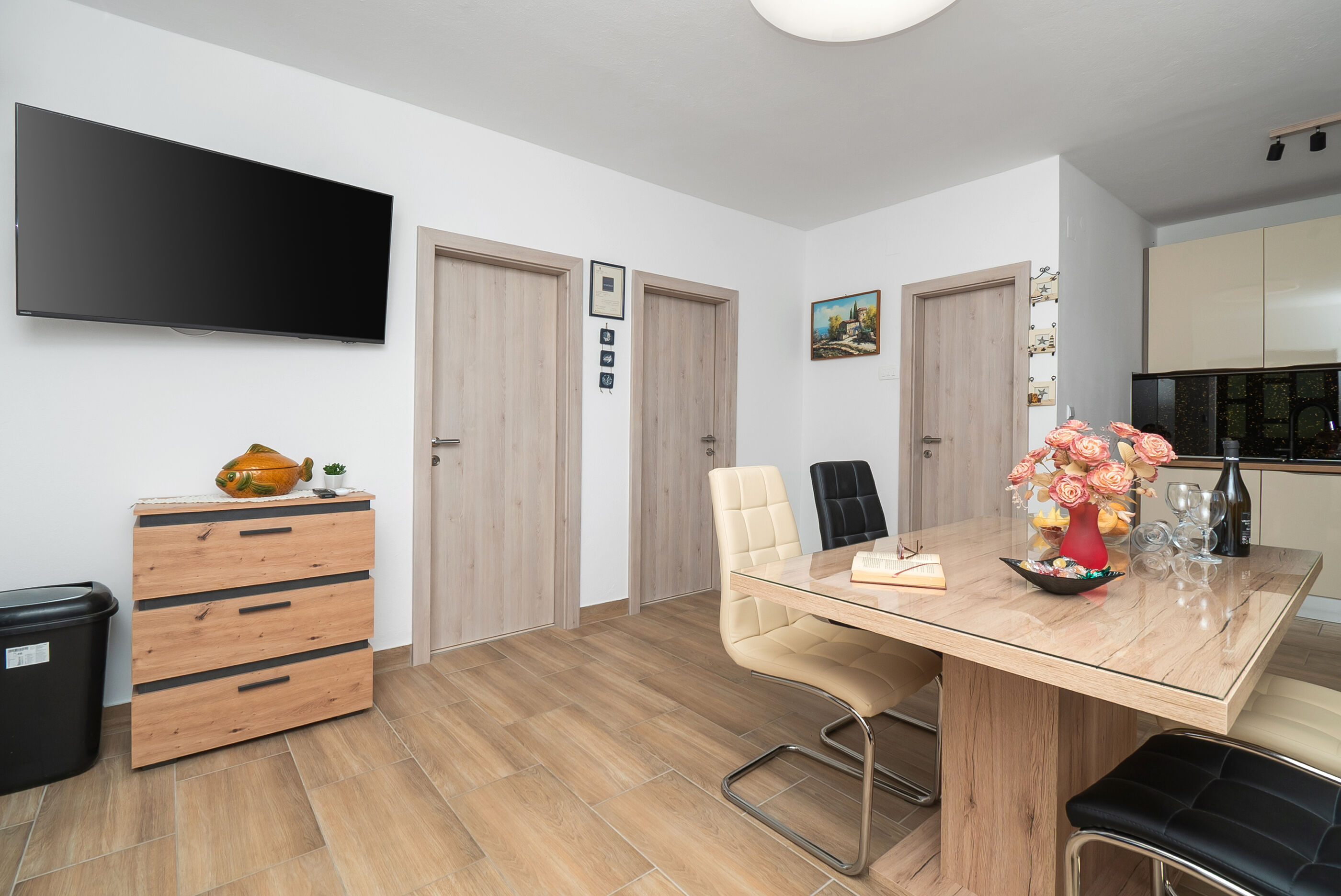 Apartments Hrvatić 21571-A1