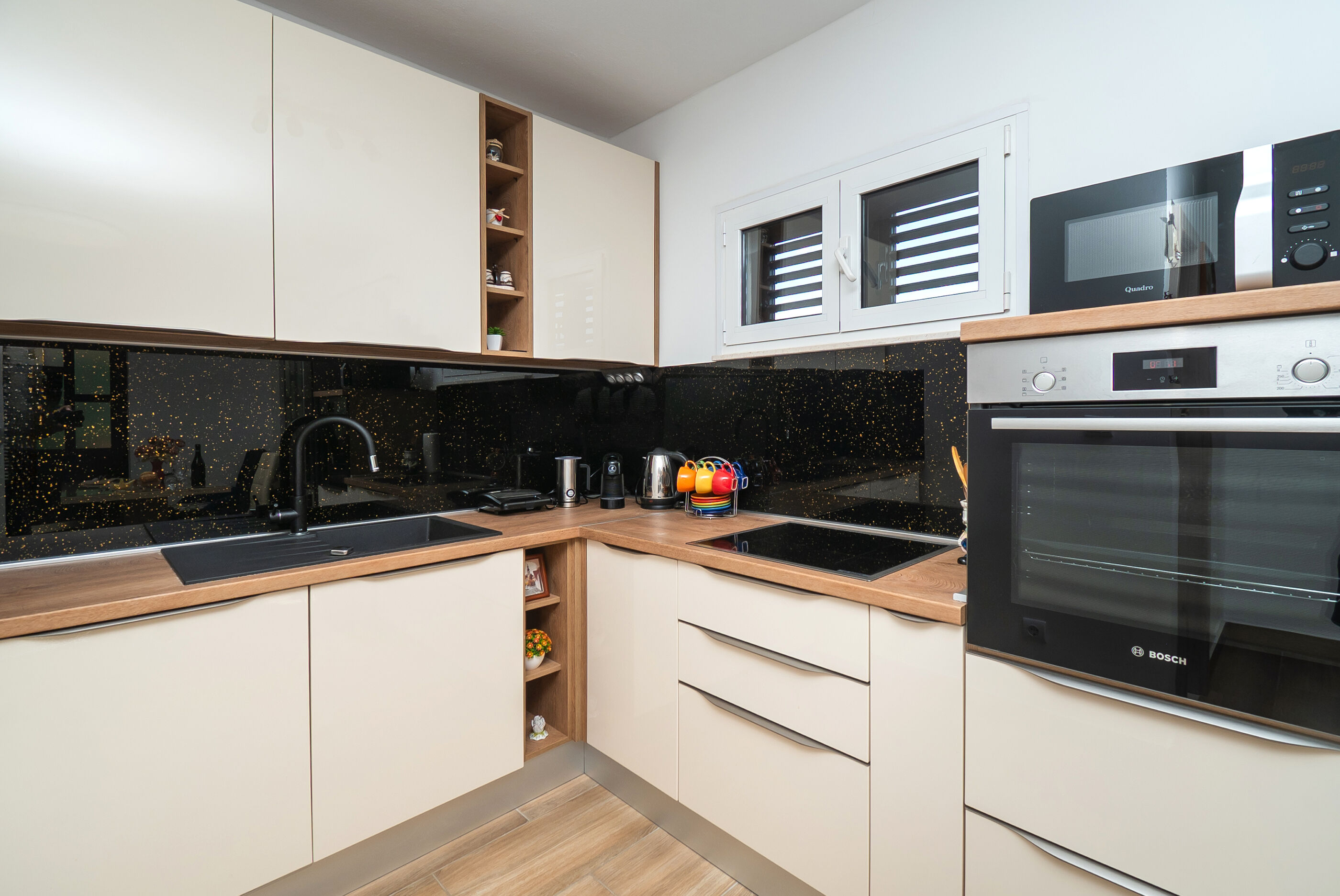 Apartments Hrvatić 21571-A1