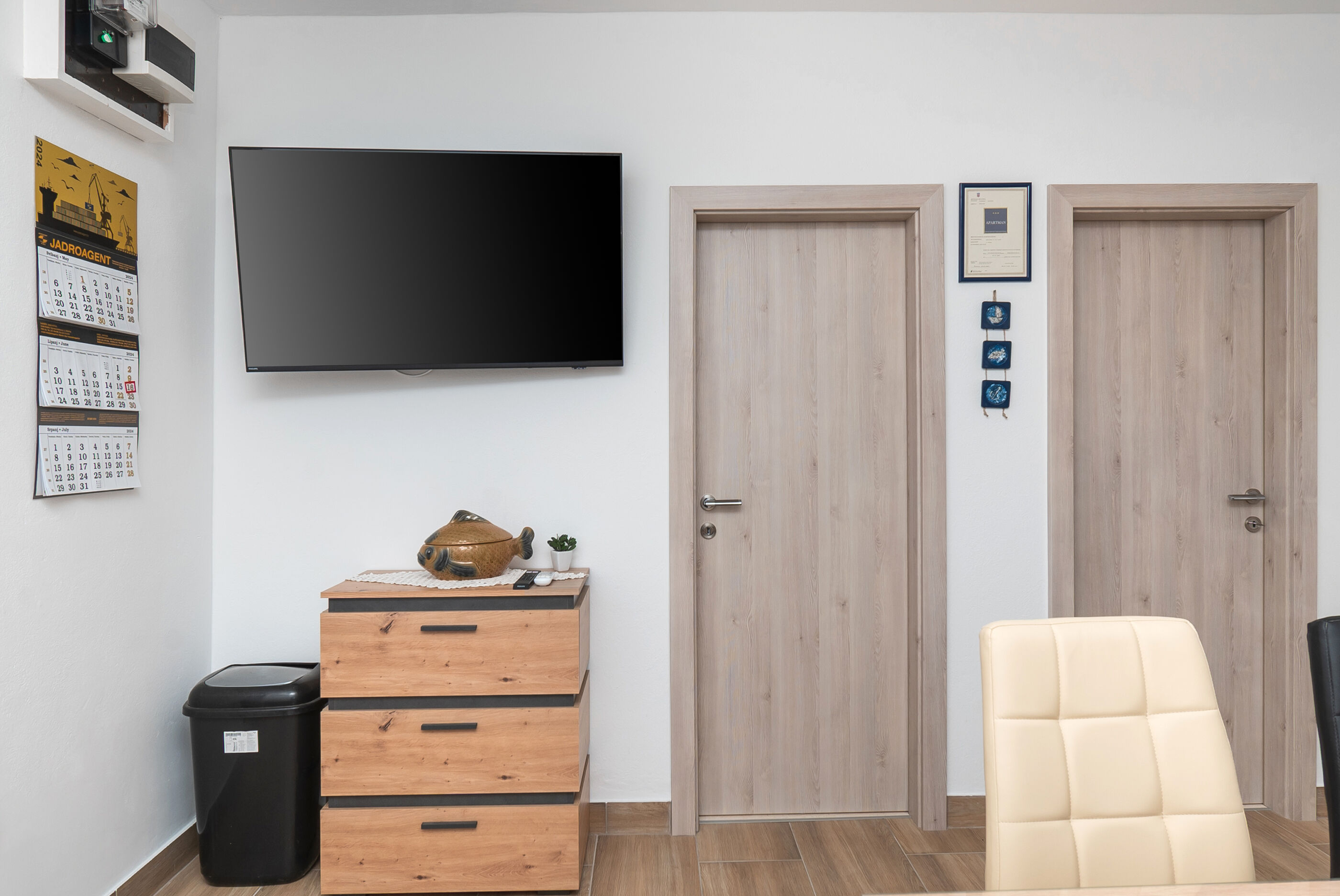 Apartments Hrvatić 21571-A1