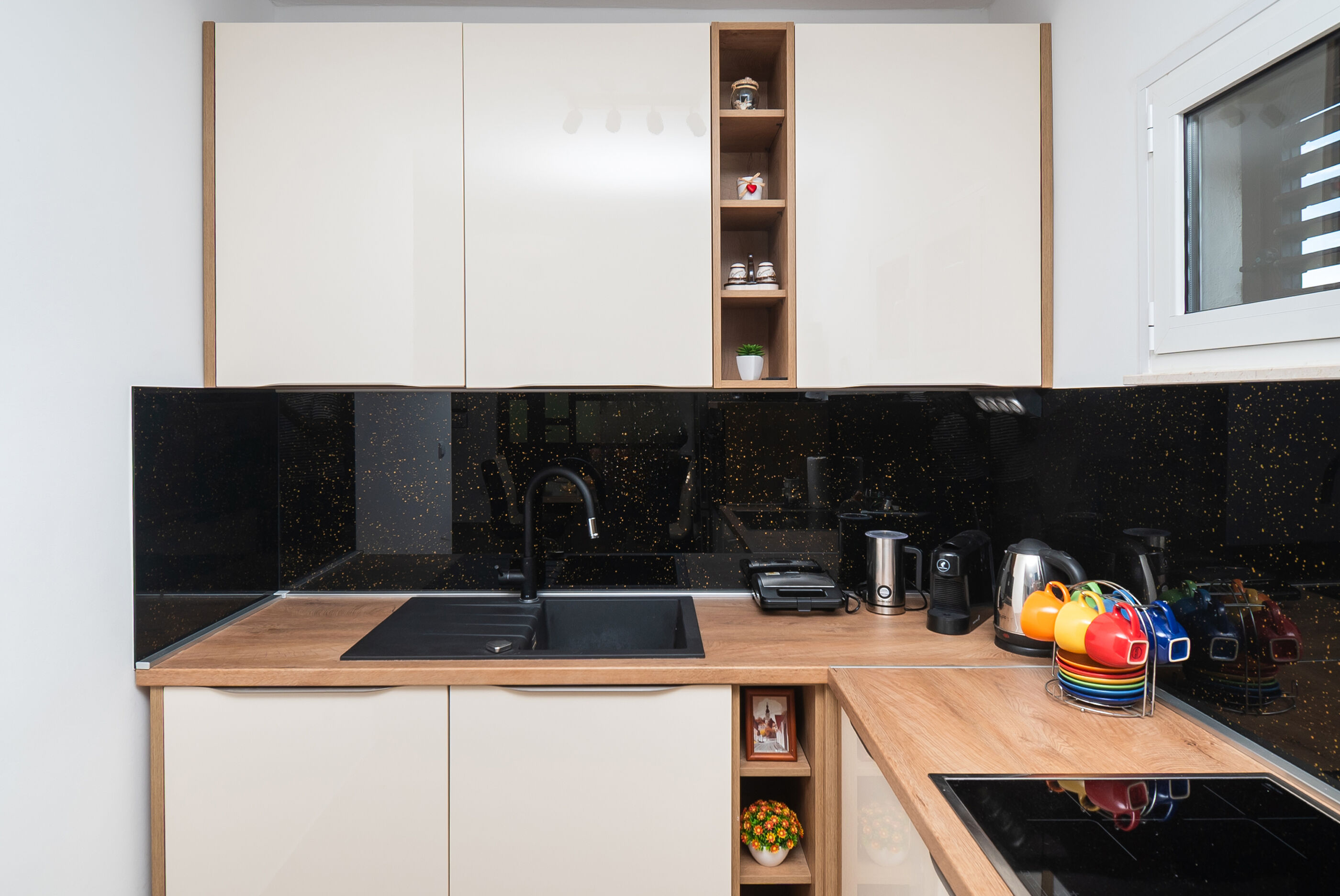 Apartments Hrvatić 21571-A1