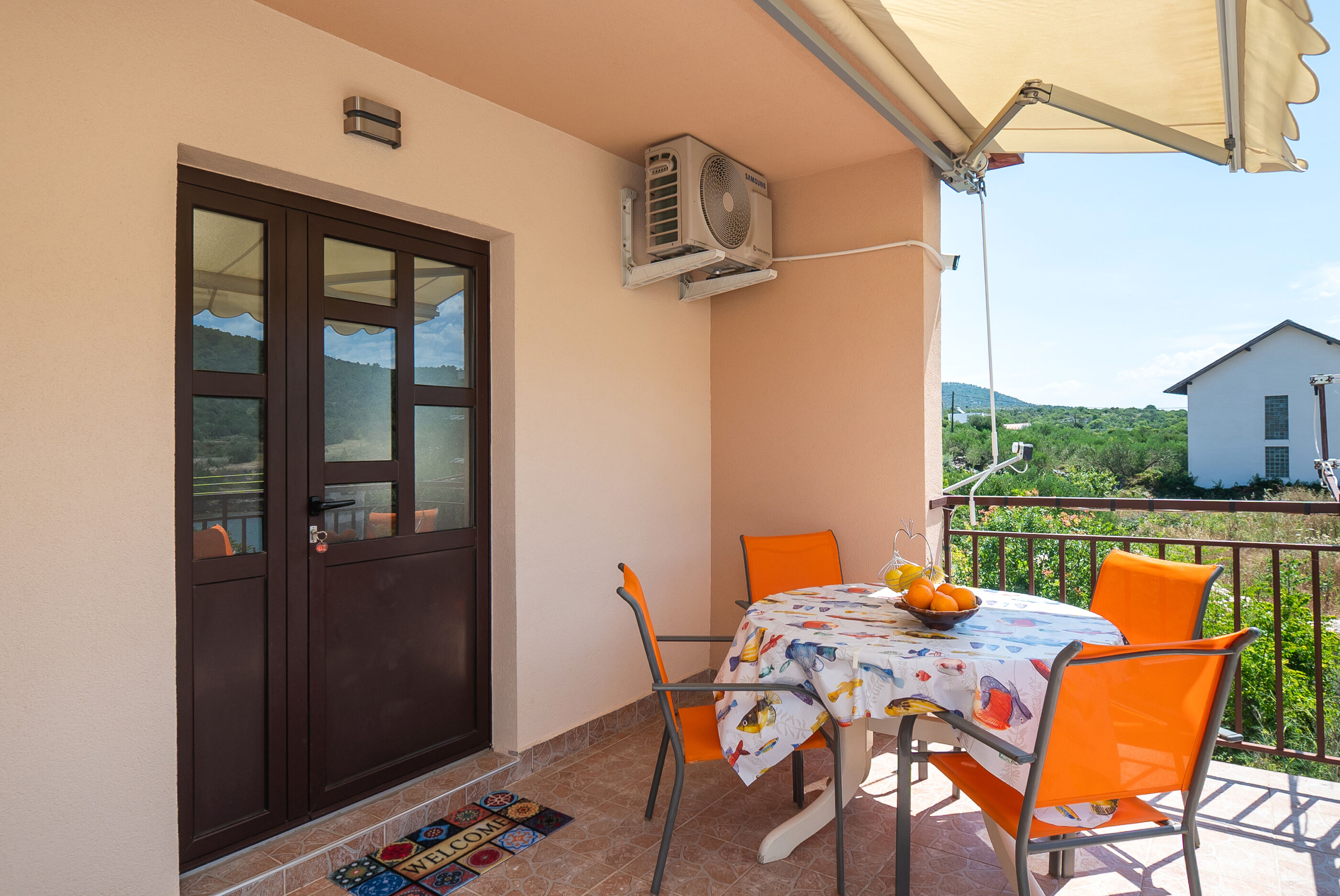 Apartments Hrvatić 21571-A1