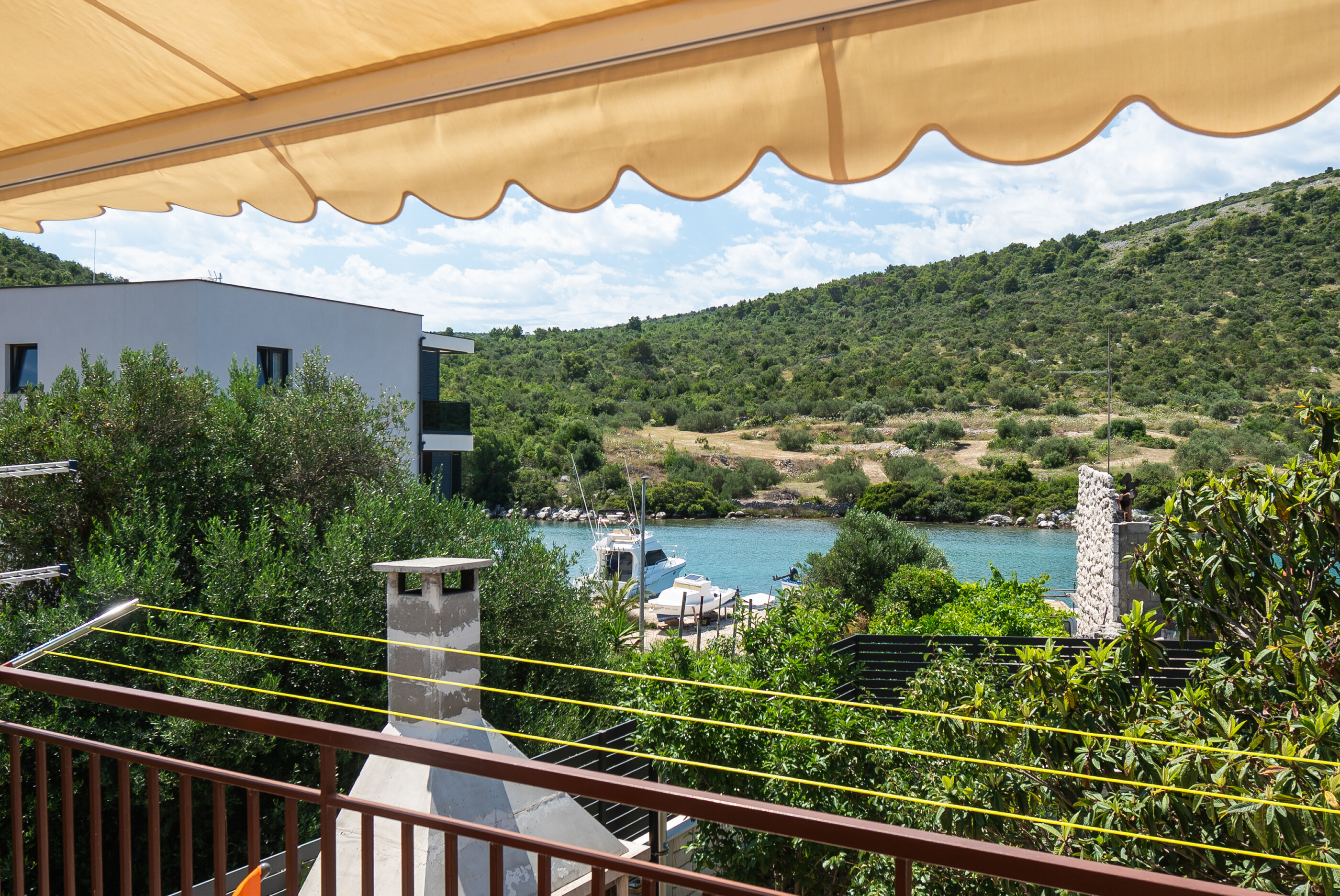 Apartments Hrvatić 21571-A1