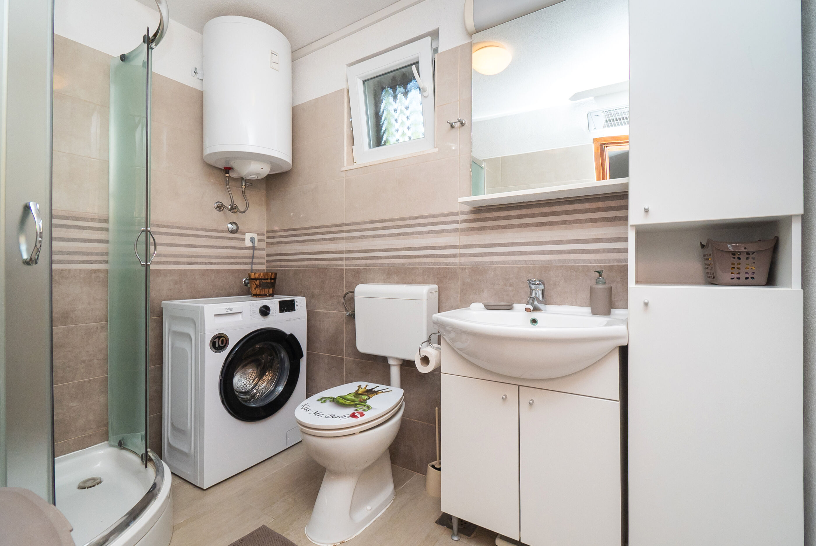 Apartments Hrvatić 21571-A3