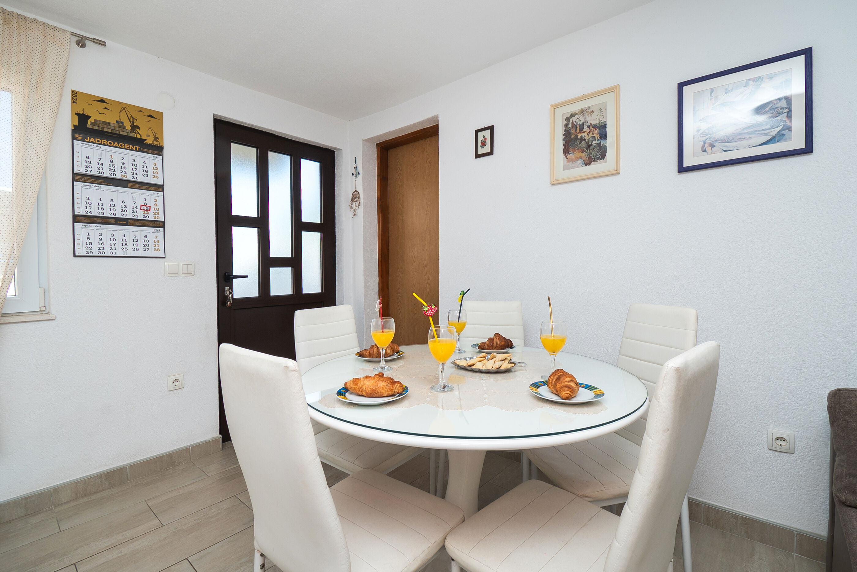 Apartments Hrvatić 21571-A3