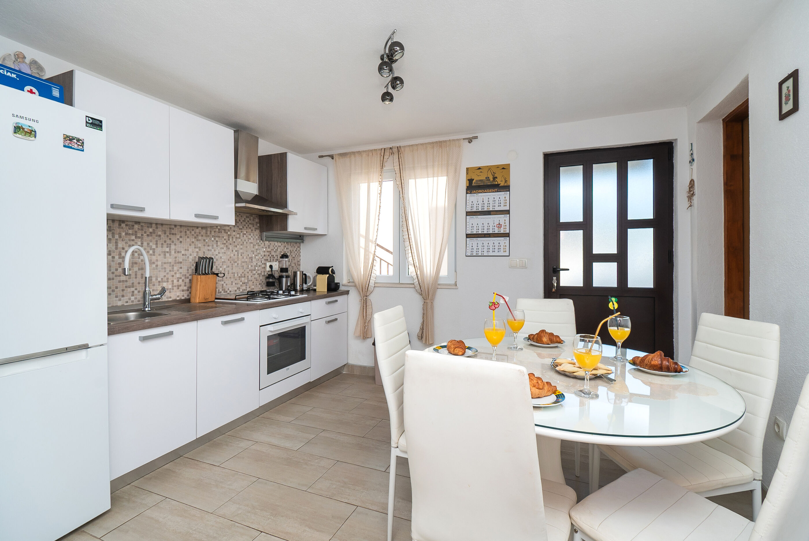 Apartments Hrvatić 21571-A3