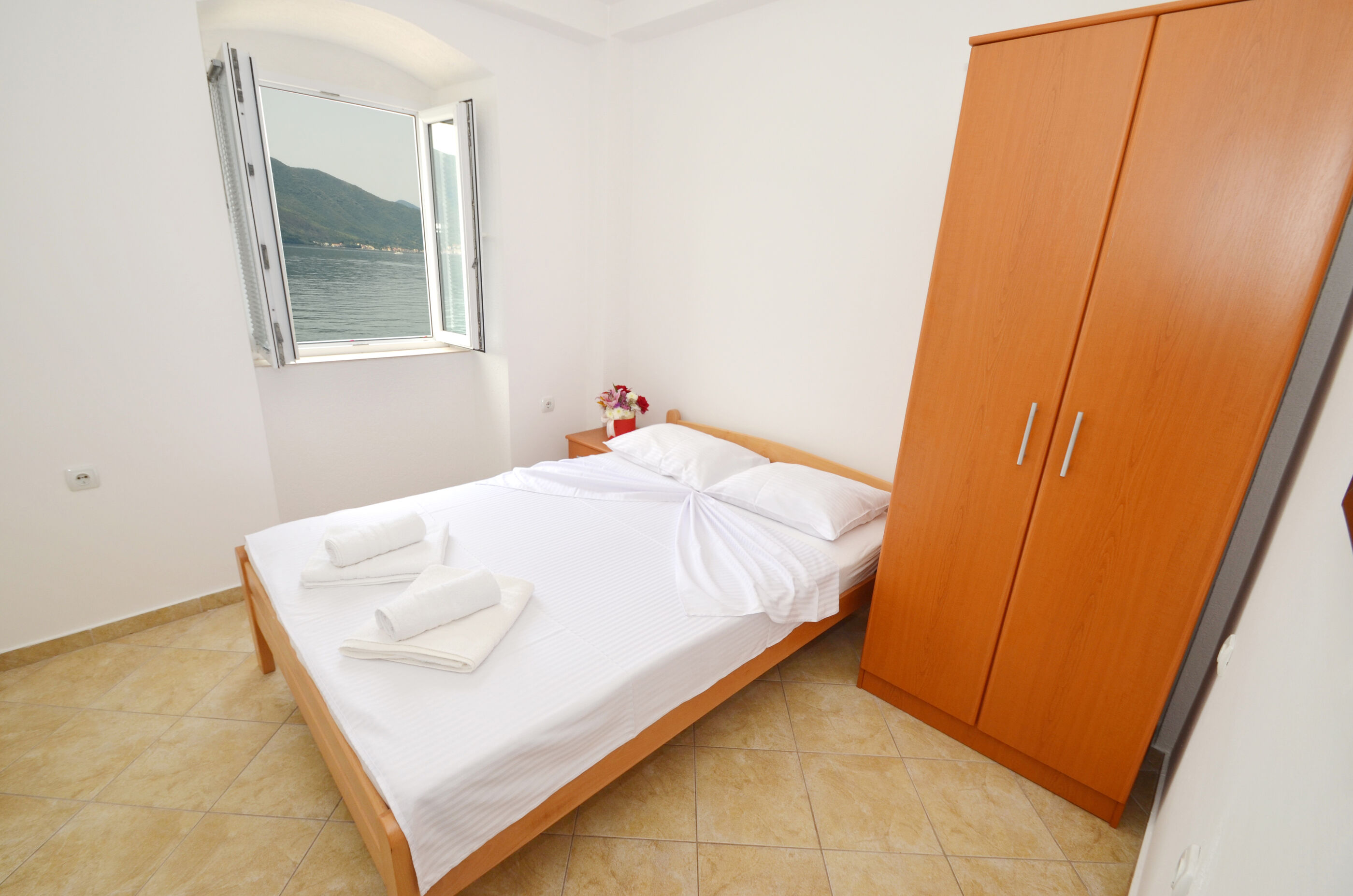Apartments Mir i dobro 93491-A2