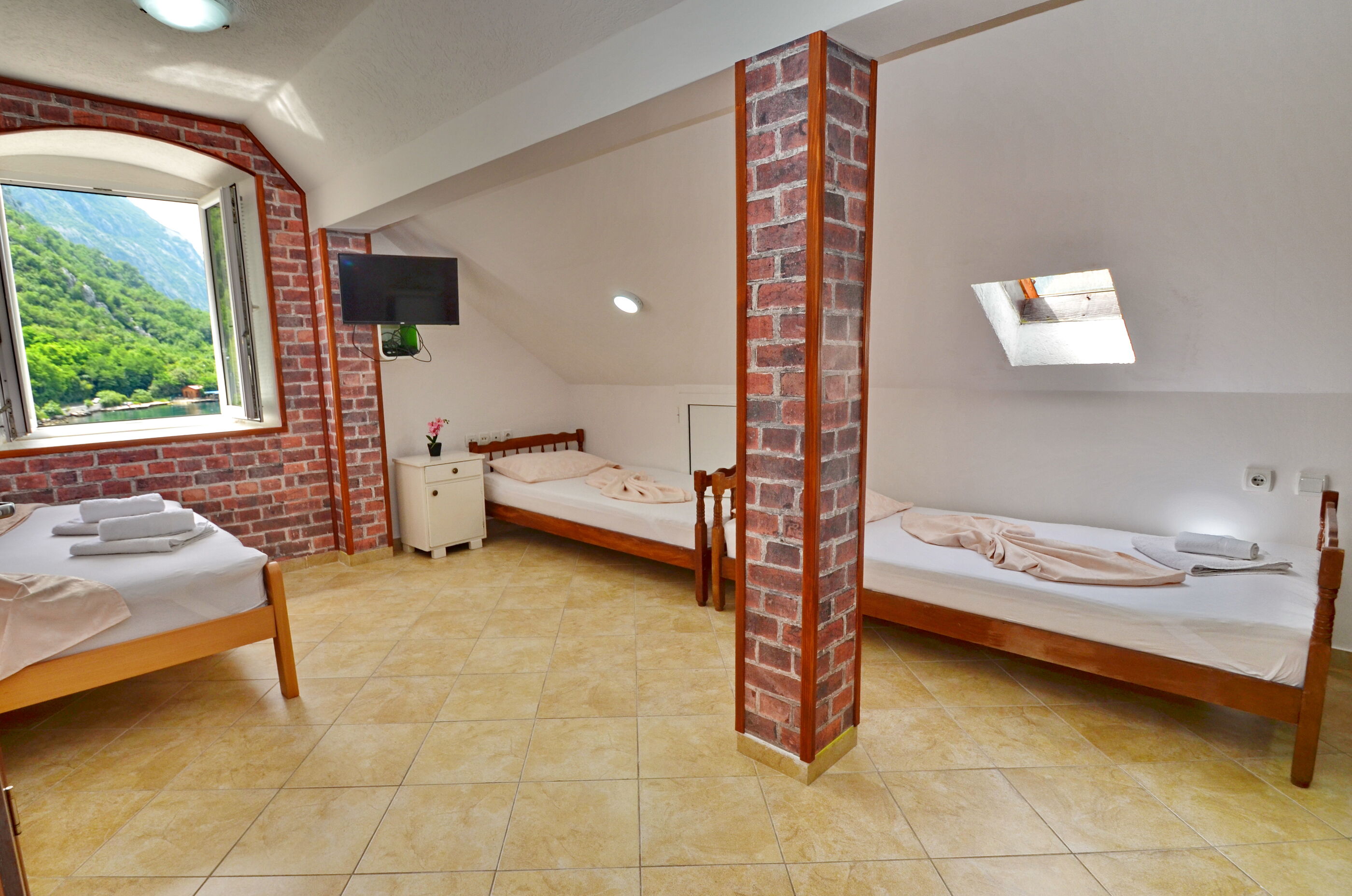 Apartments Mir i dobro 93491-A4