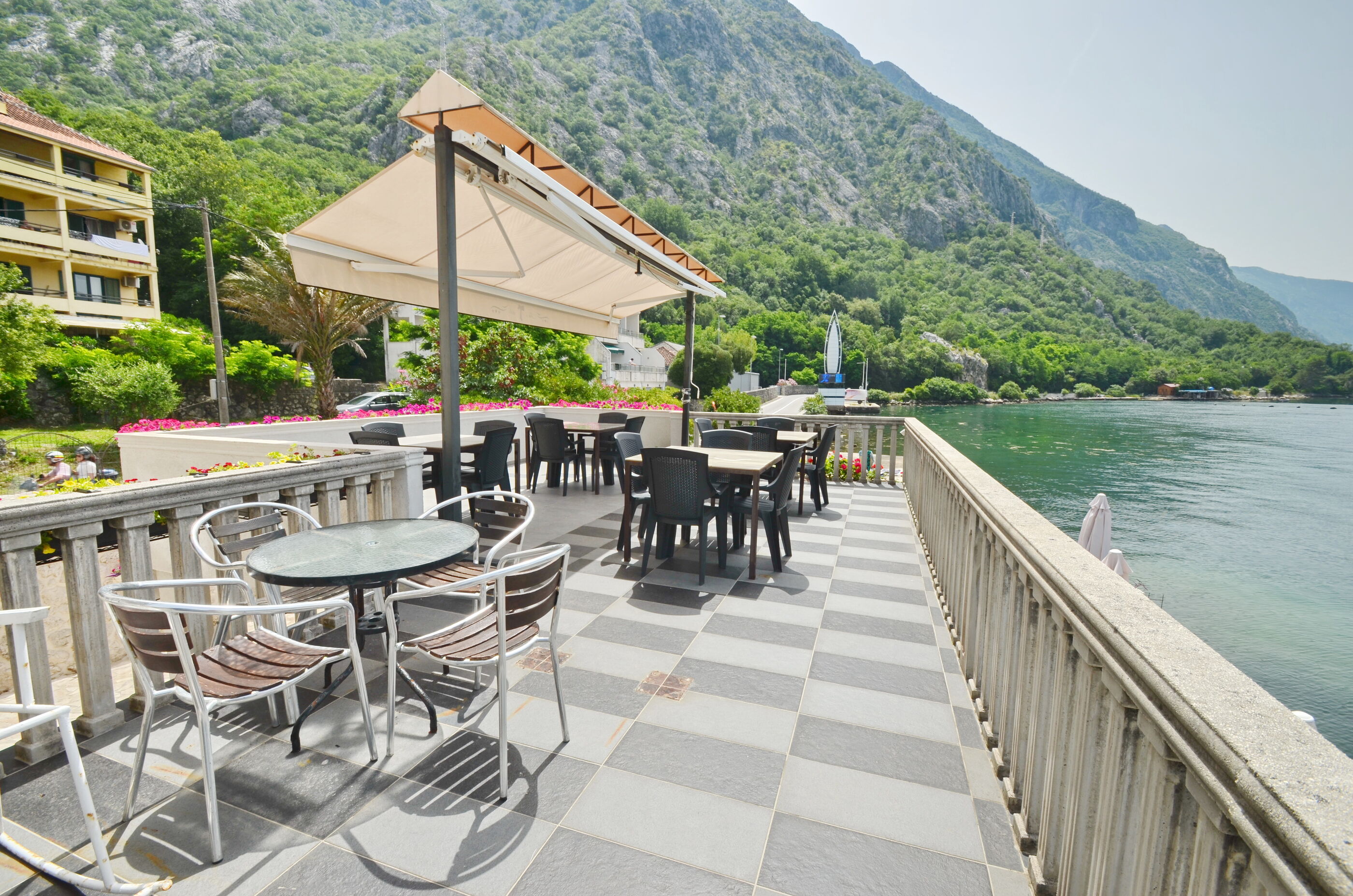 Apartments Mir i dobro 93491-A1