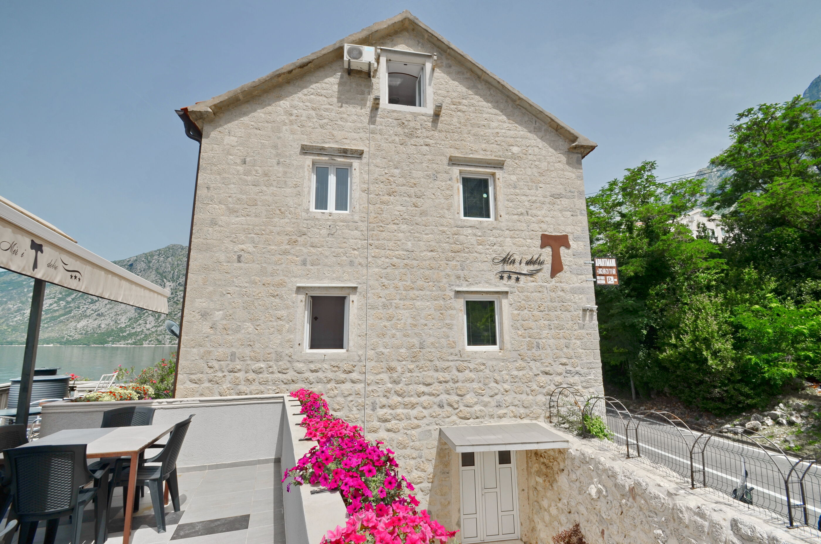 Apartments Mir i dobro 93491-A1