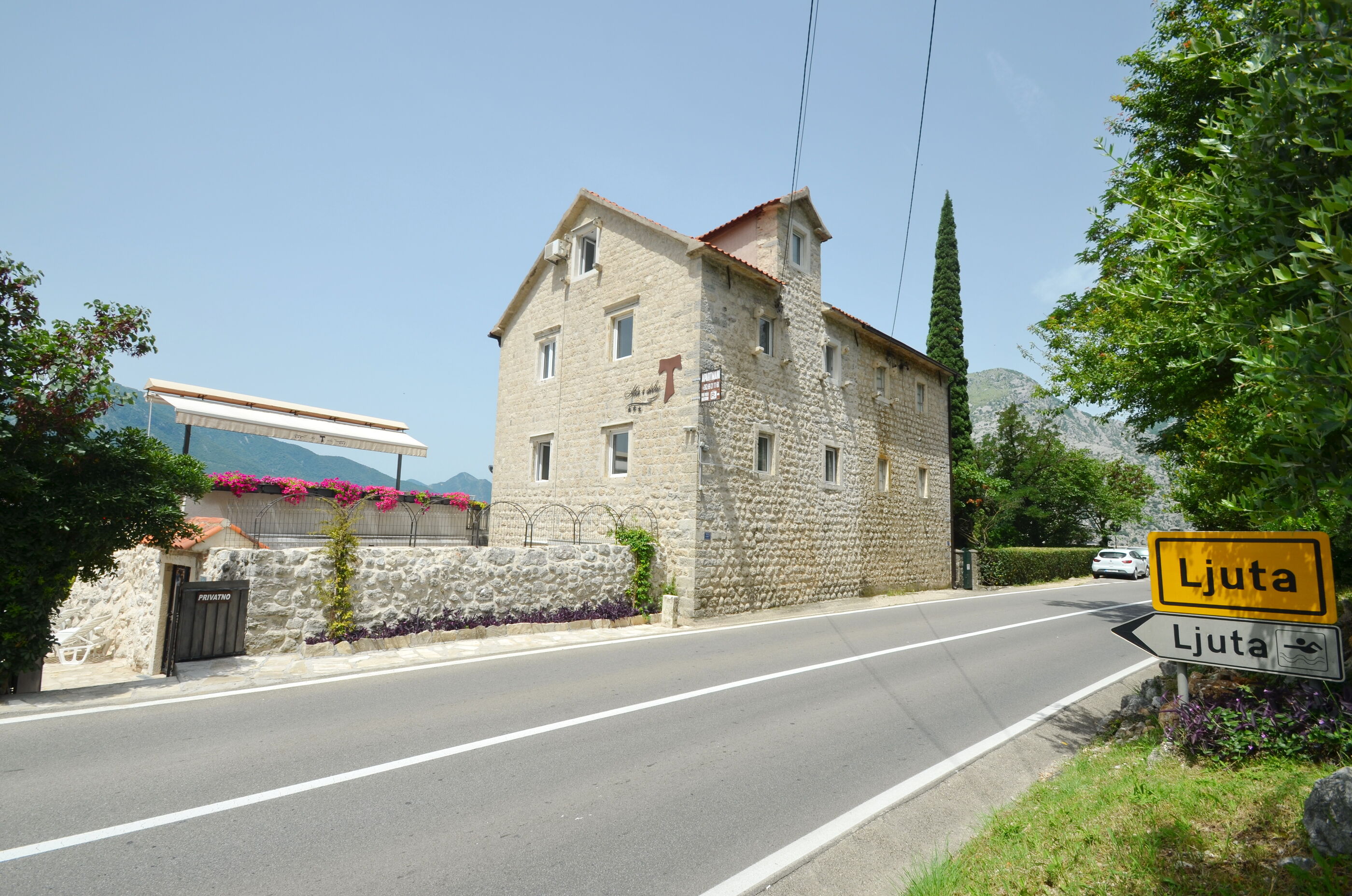 Apartments Mir i dobro 93491-A1