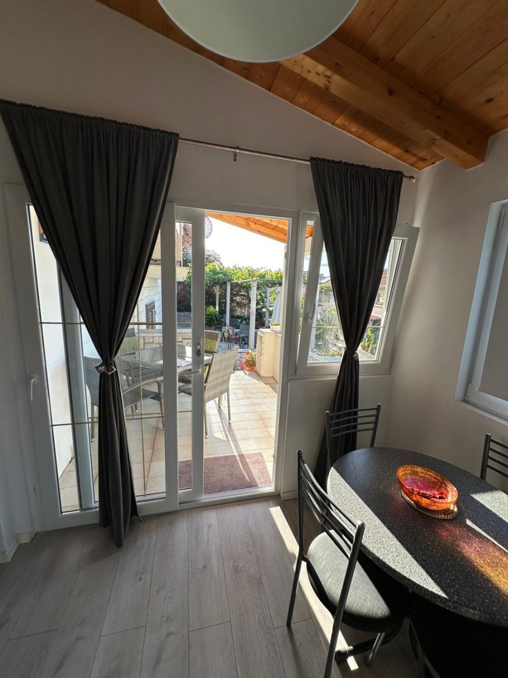 Apartments Ivana 111191-A1