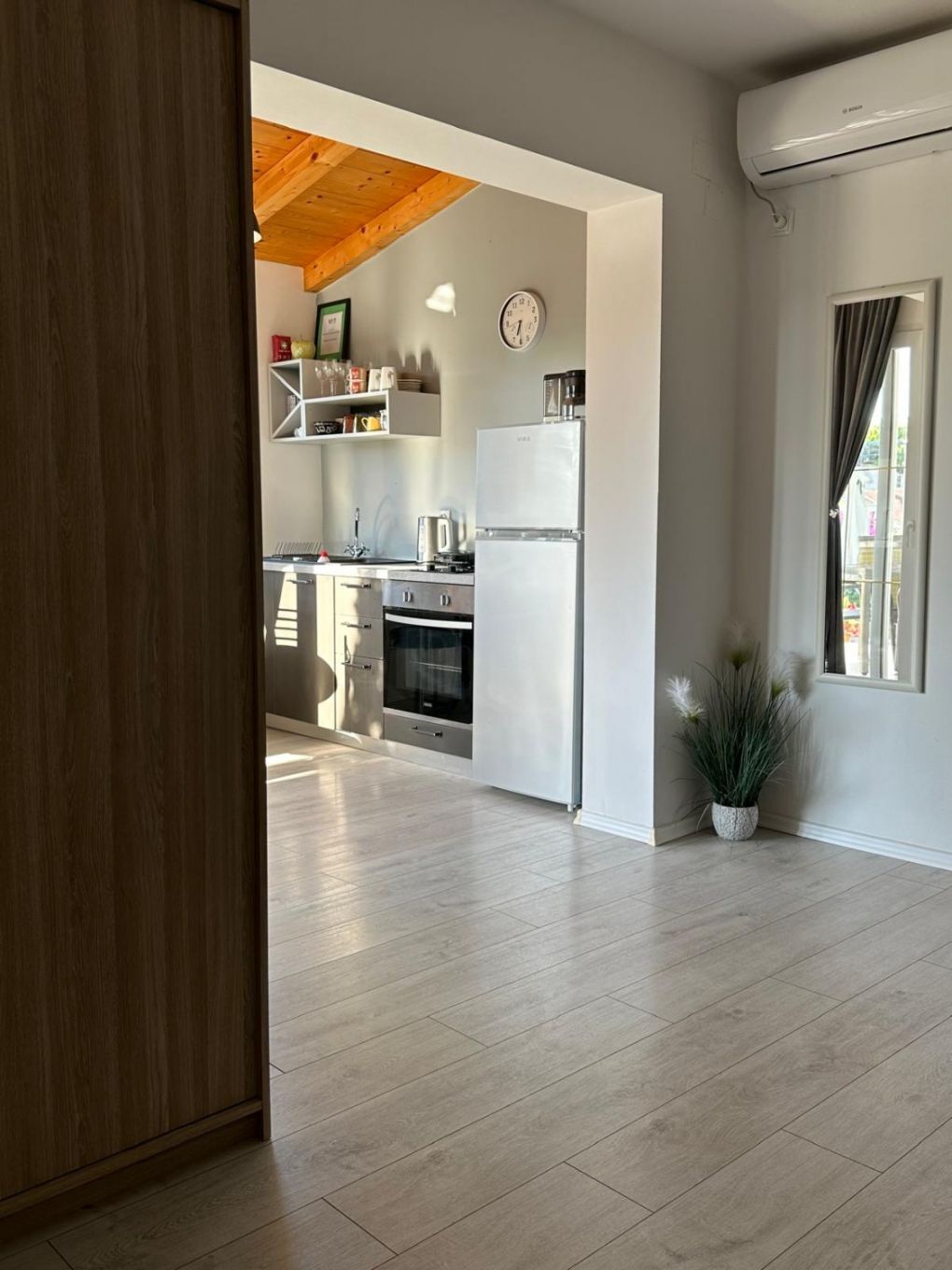 Apartments Ivana 111191-A1