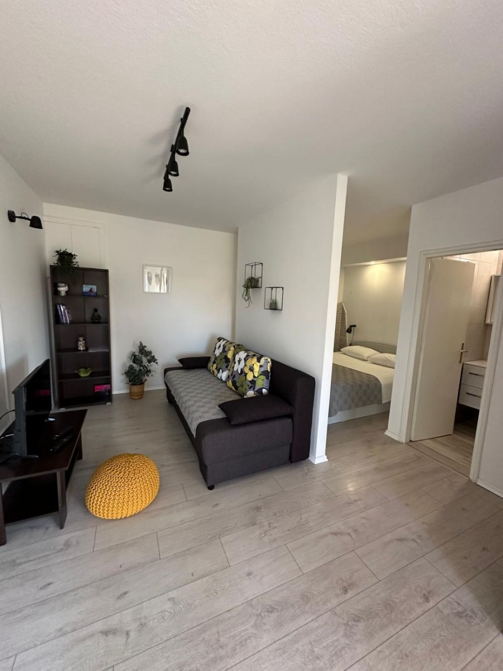 Apartments Ivana 111191-A1