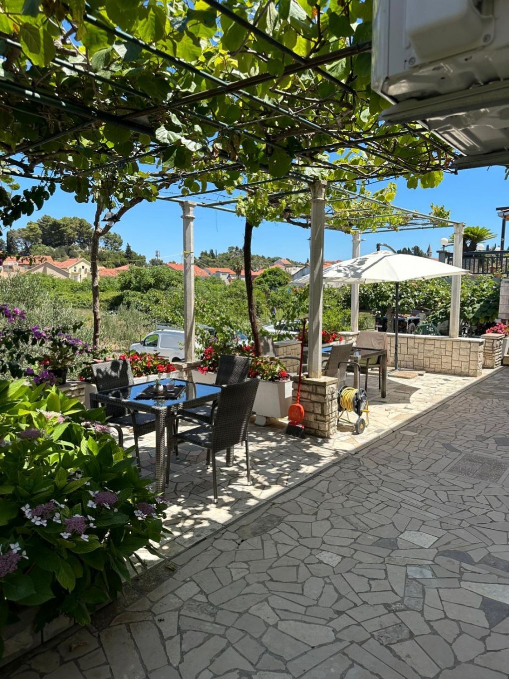 Apartments Ivana 111191-A2