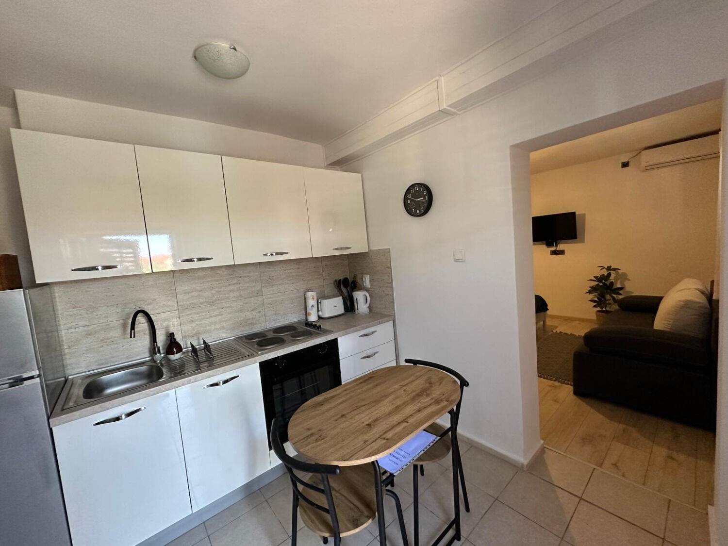 Apartments Ivana 111191-A2