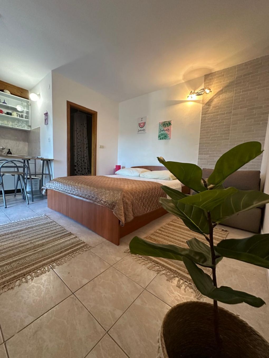 Apartments Ivana 111191-A2