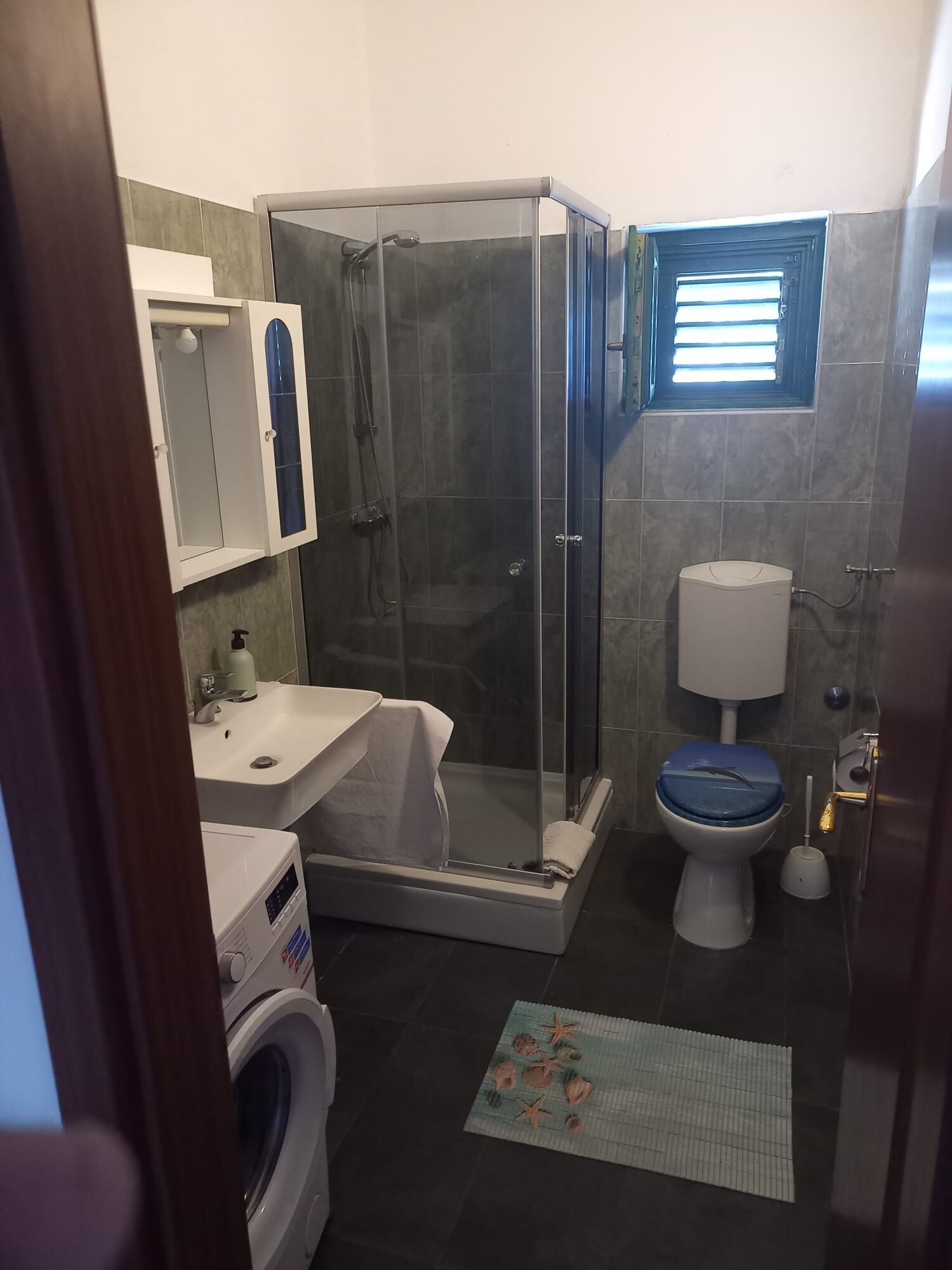 Apartment Escape 114021-A1
