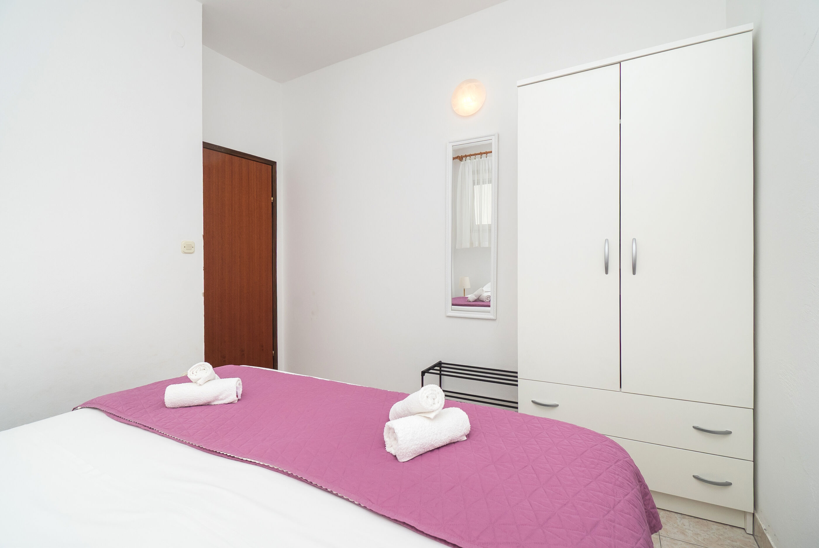 Apartments Ivica 22071-A2