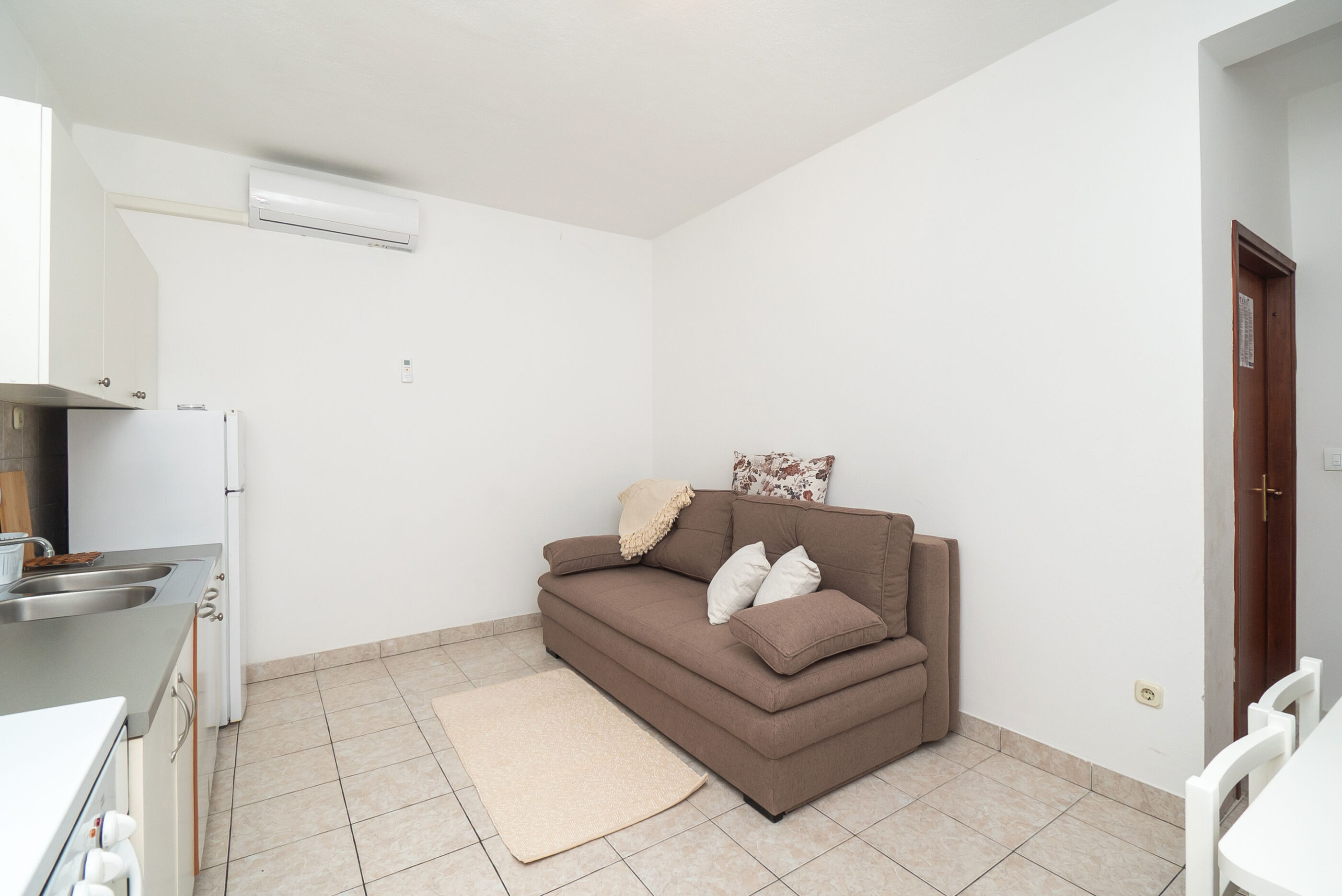 Apartments Ivica 22071-A2