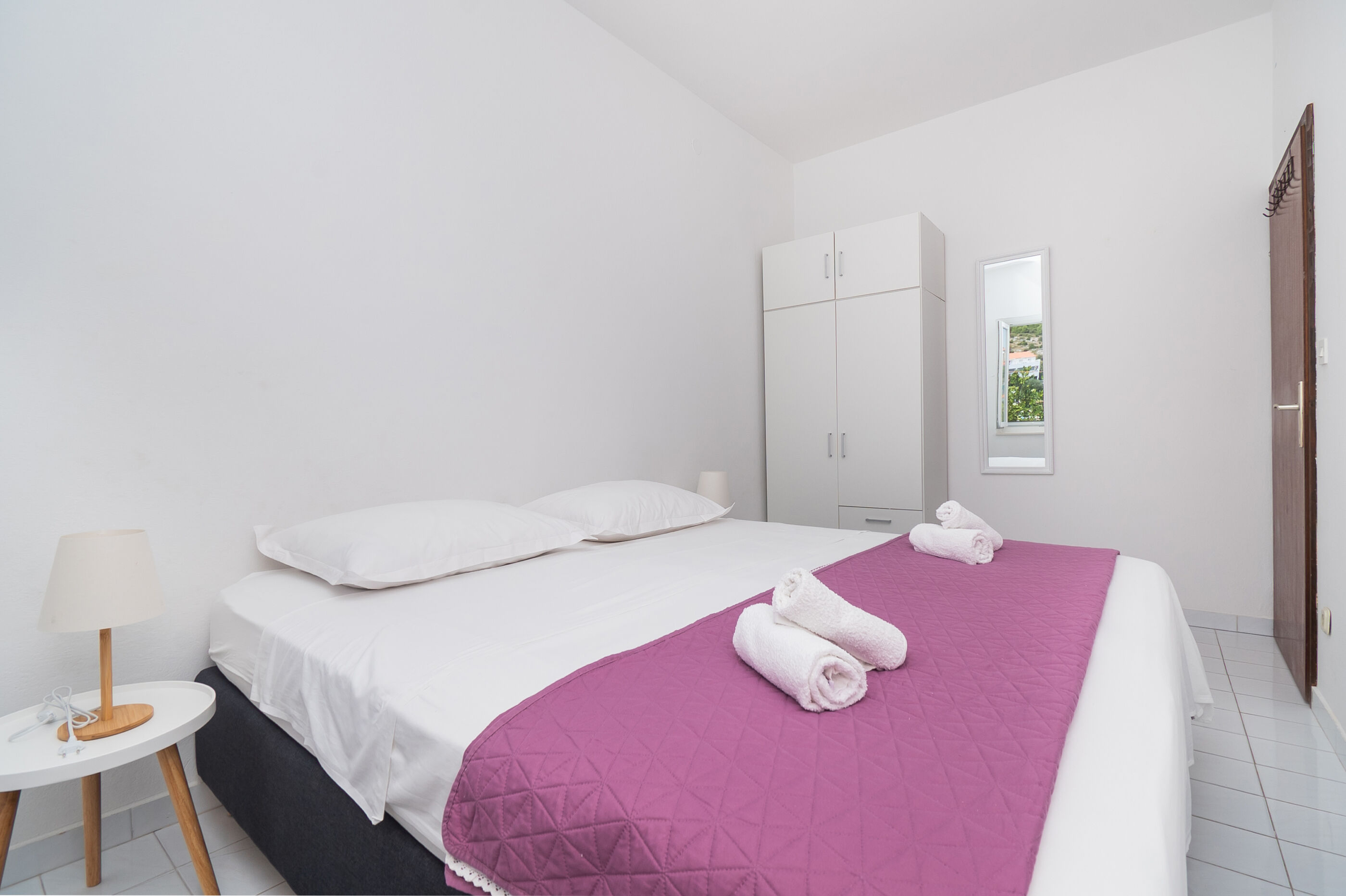 Apartments Ivica 22071-A1