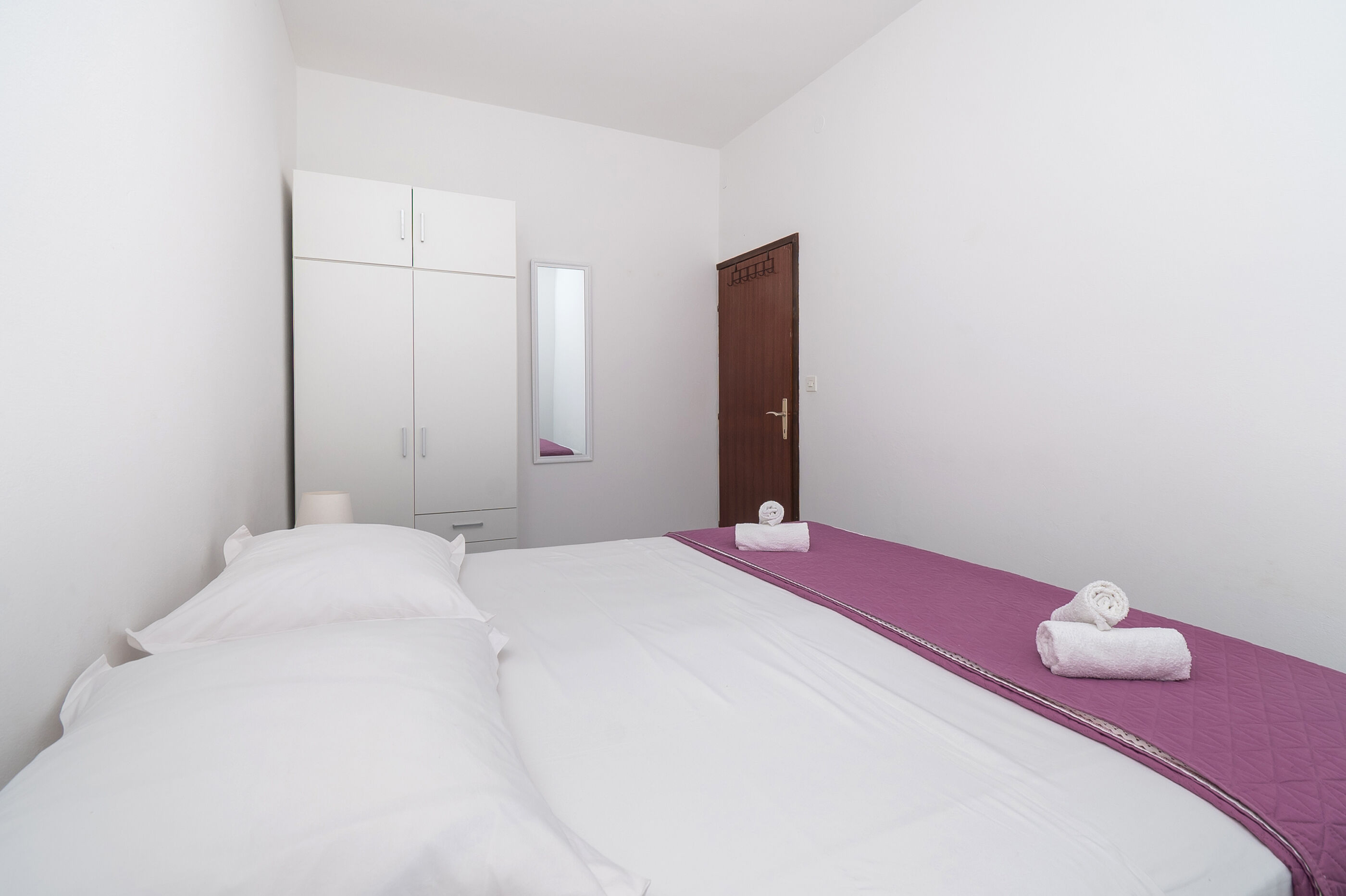 Apartments Ivica 22071-A1
