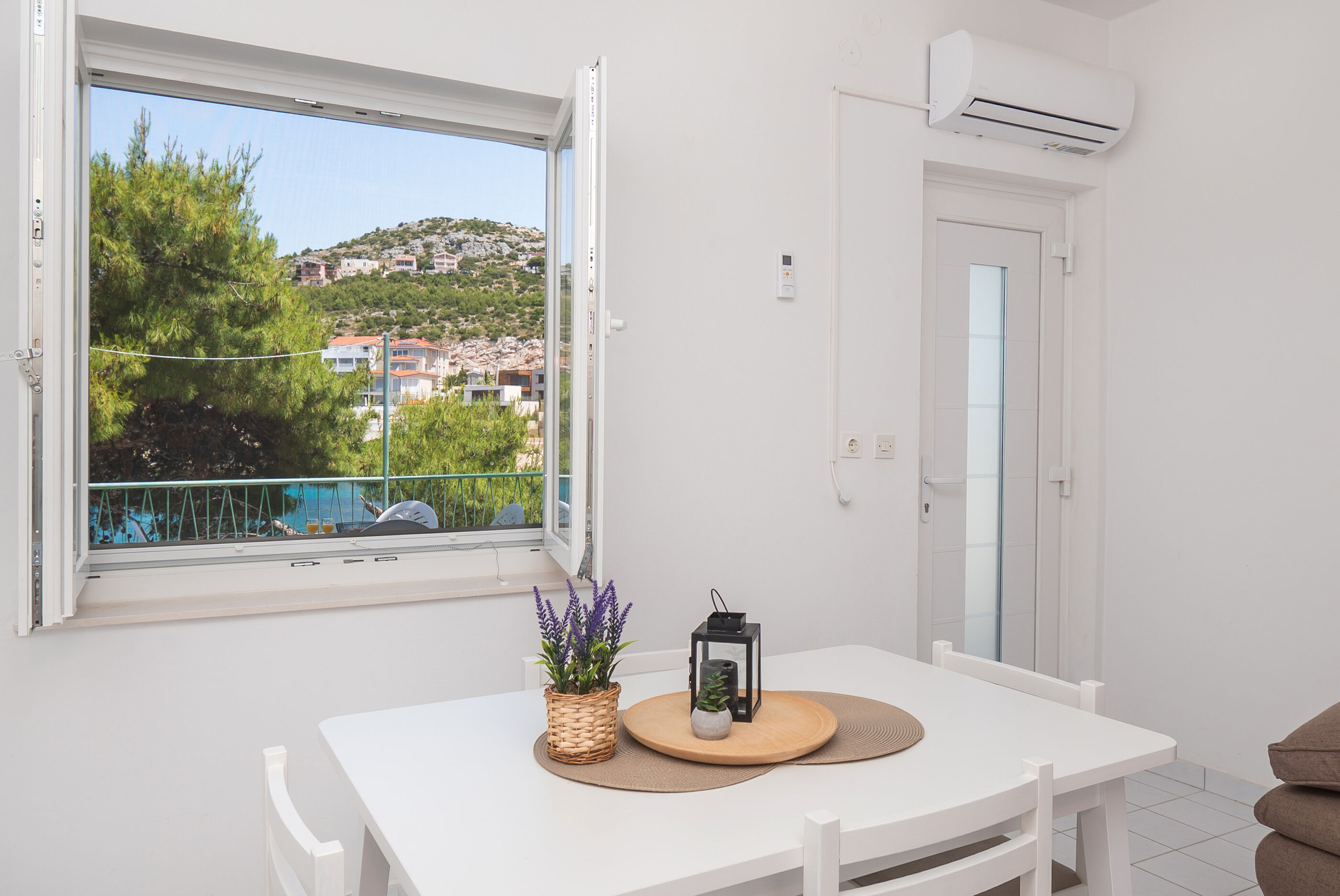 Apartments Ivica 22071-A1
