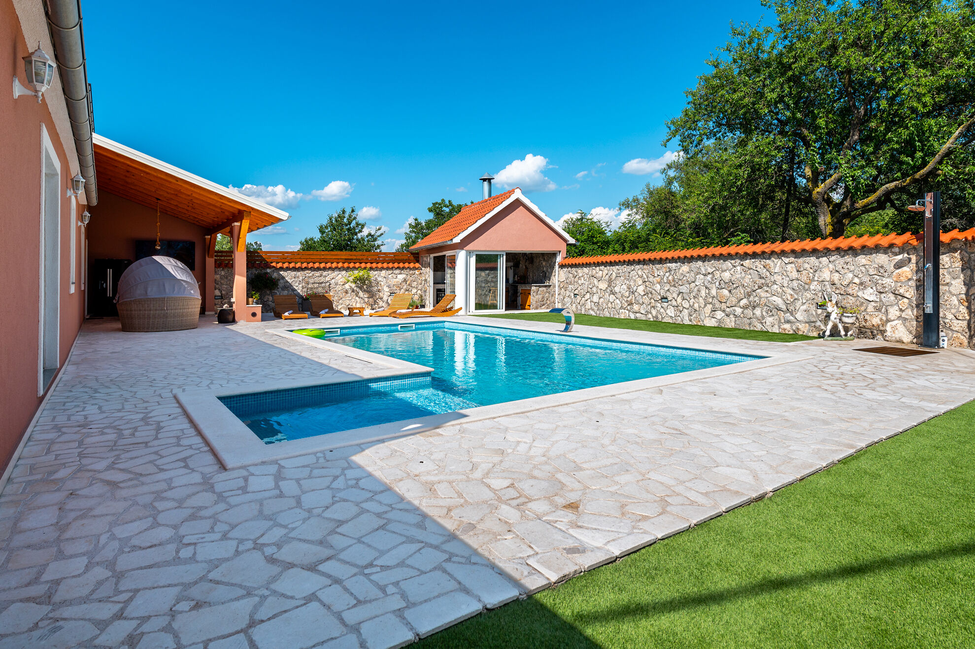 Villa Nika V9152-K1