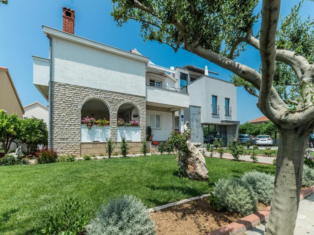 Apartments Grbic 64135-A2