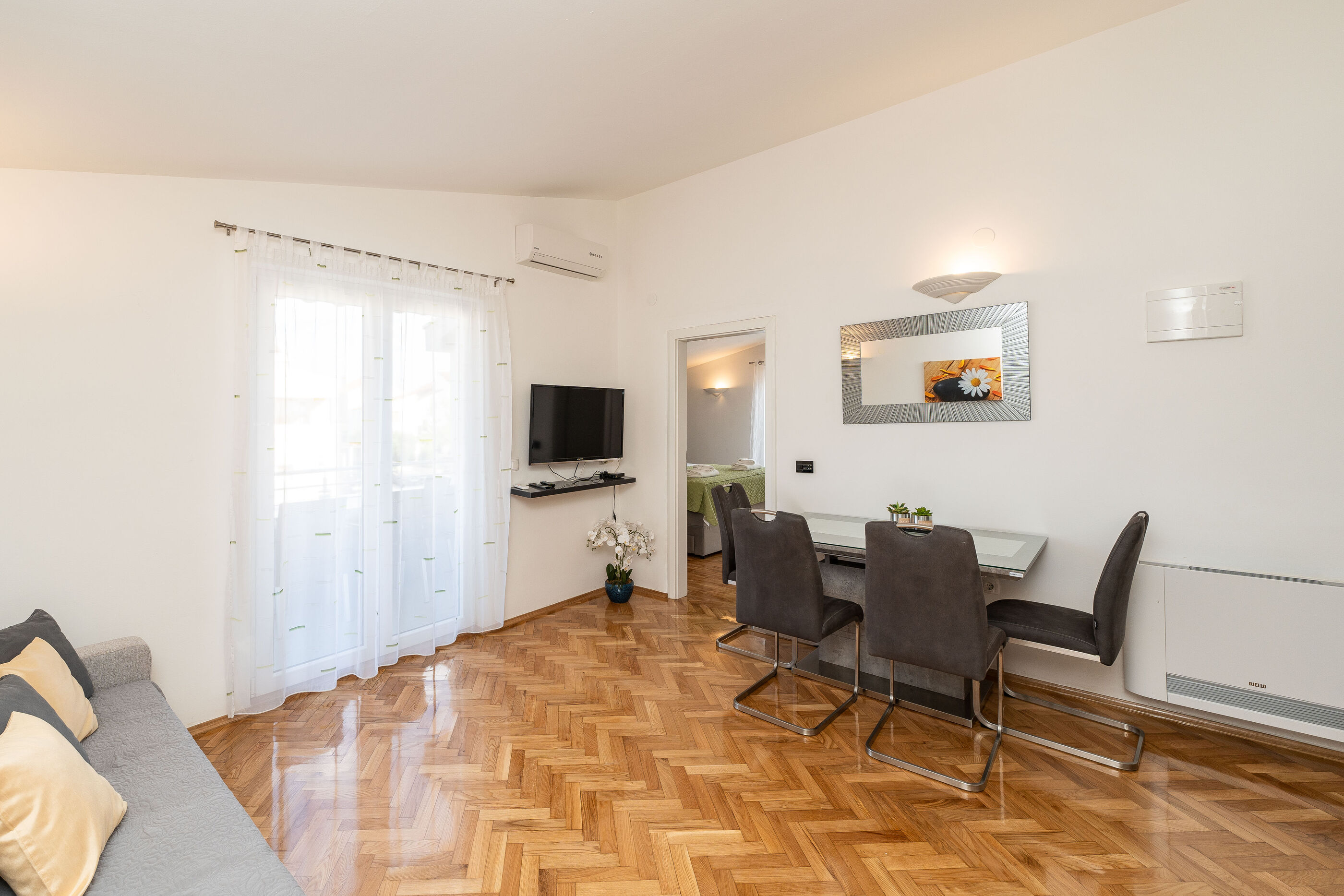 Apartments Grbic 64135-A4