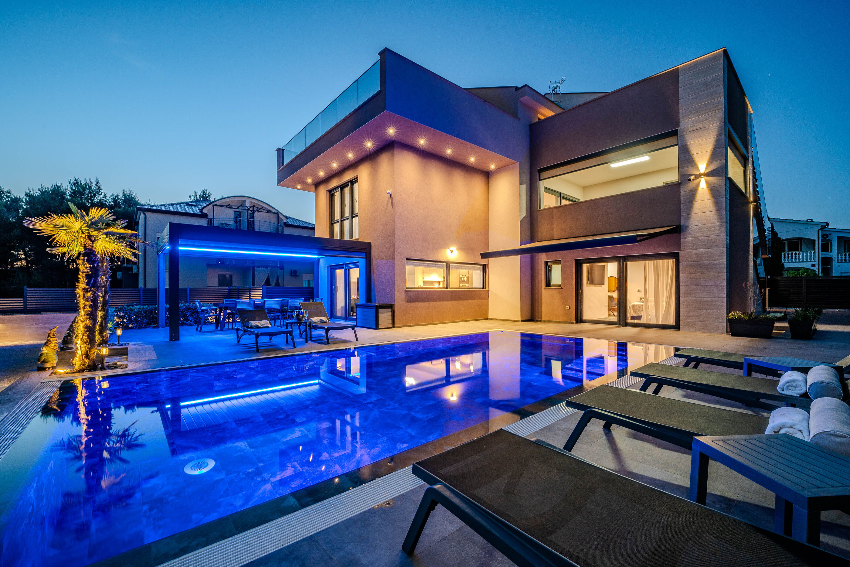 Apartments Villa Royal 44969-A3