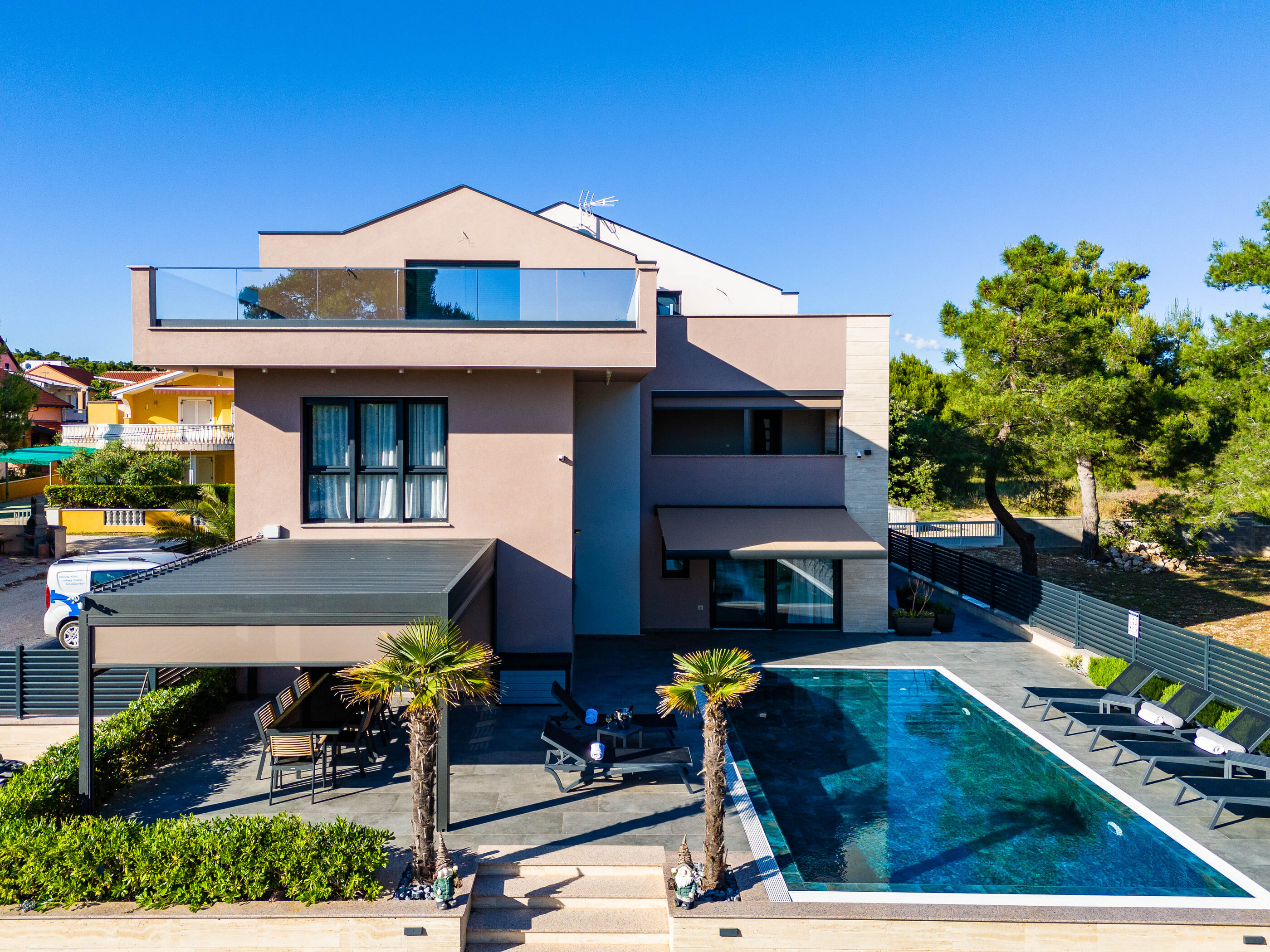 Apartments Villa Royal 44969-A1
