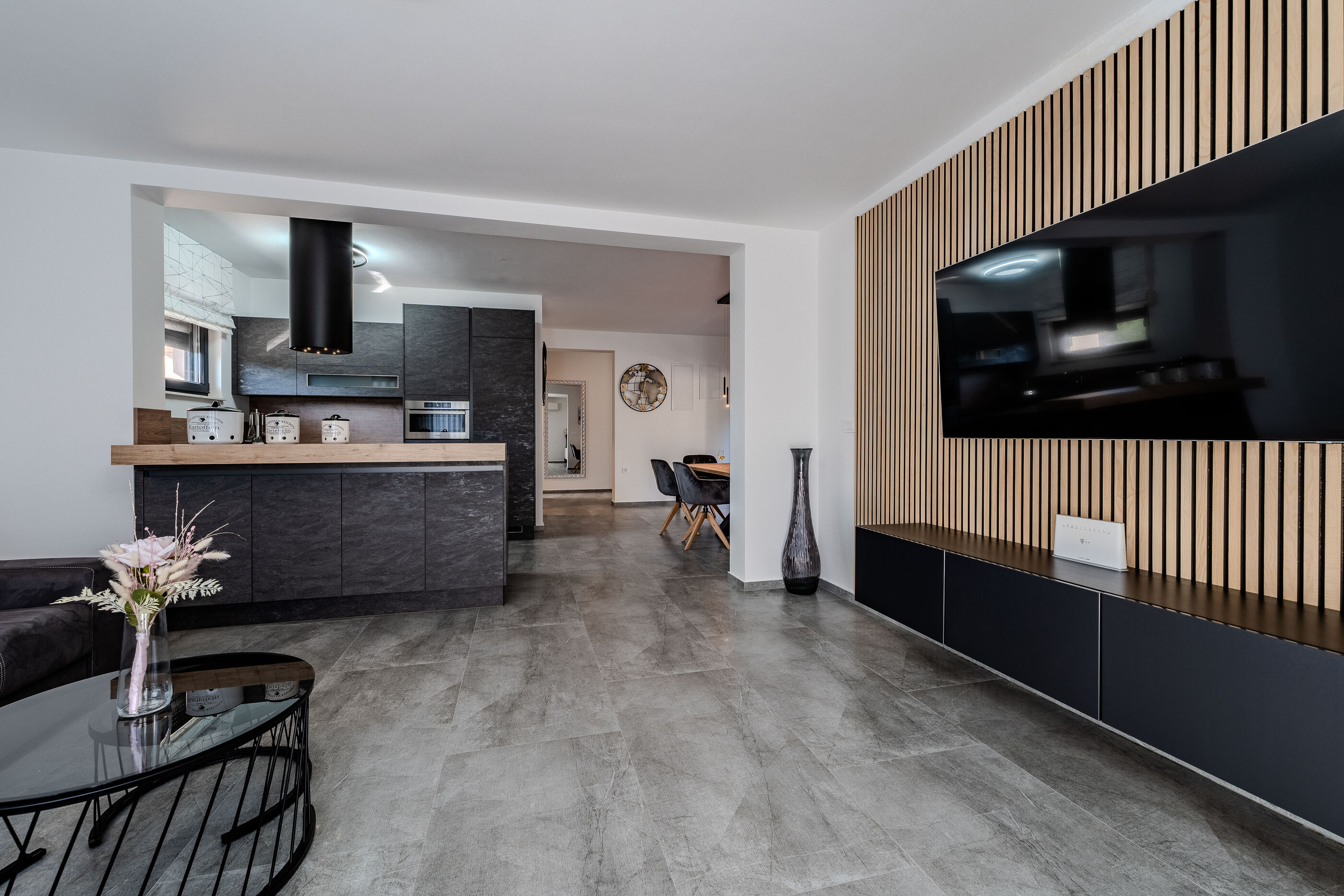 Apartments Villa Royal 44969-A1