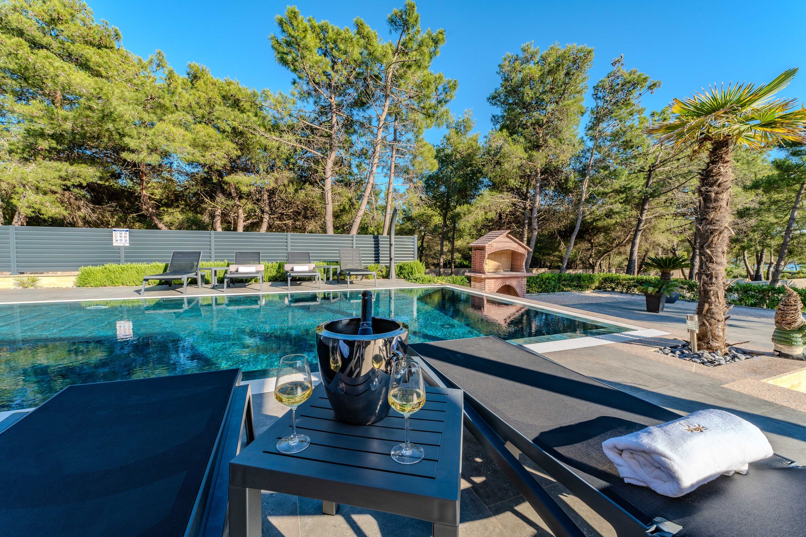 Apartments Villa Royal 44969-A2