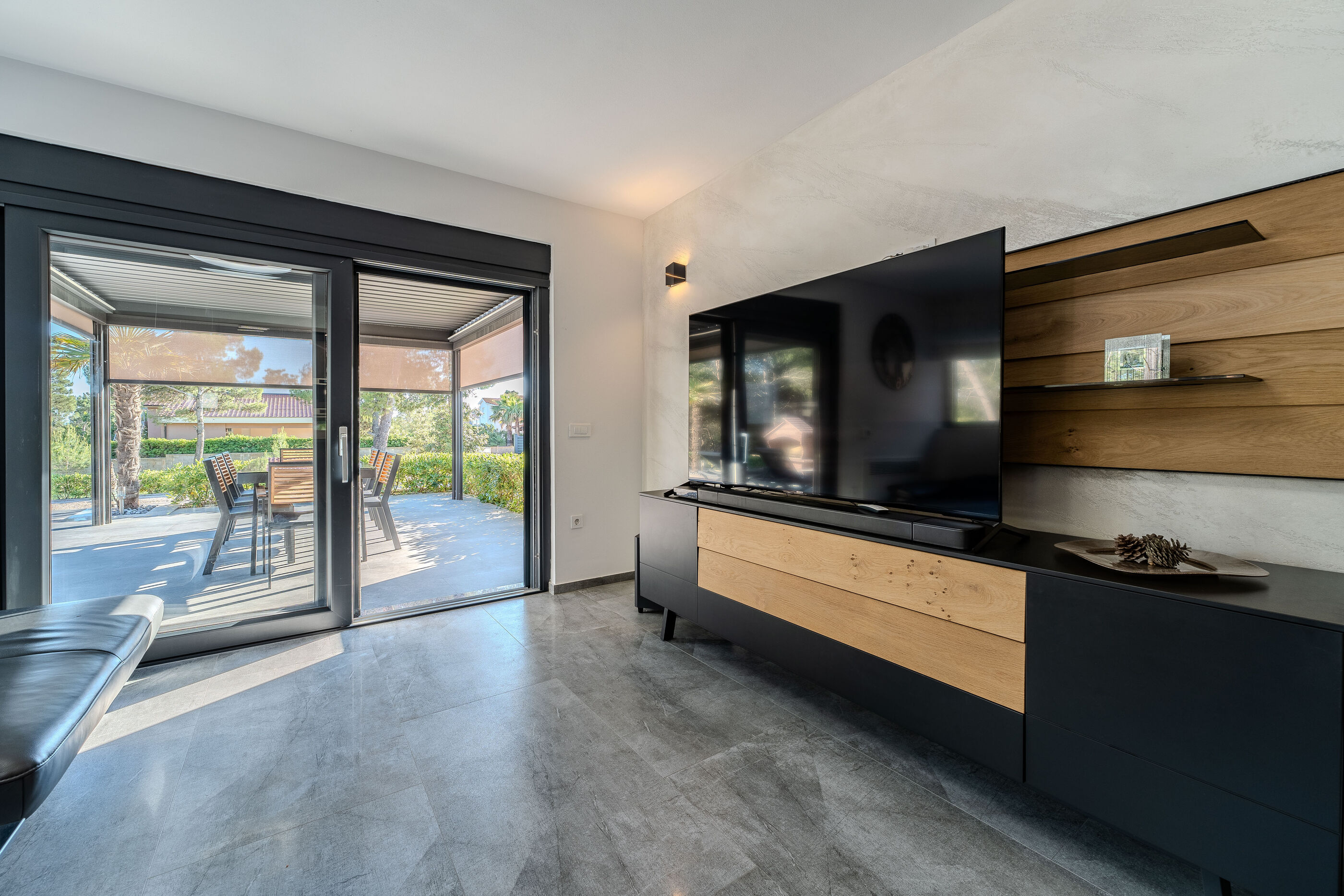 Apartments Villa Royal 44969-A2