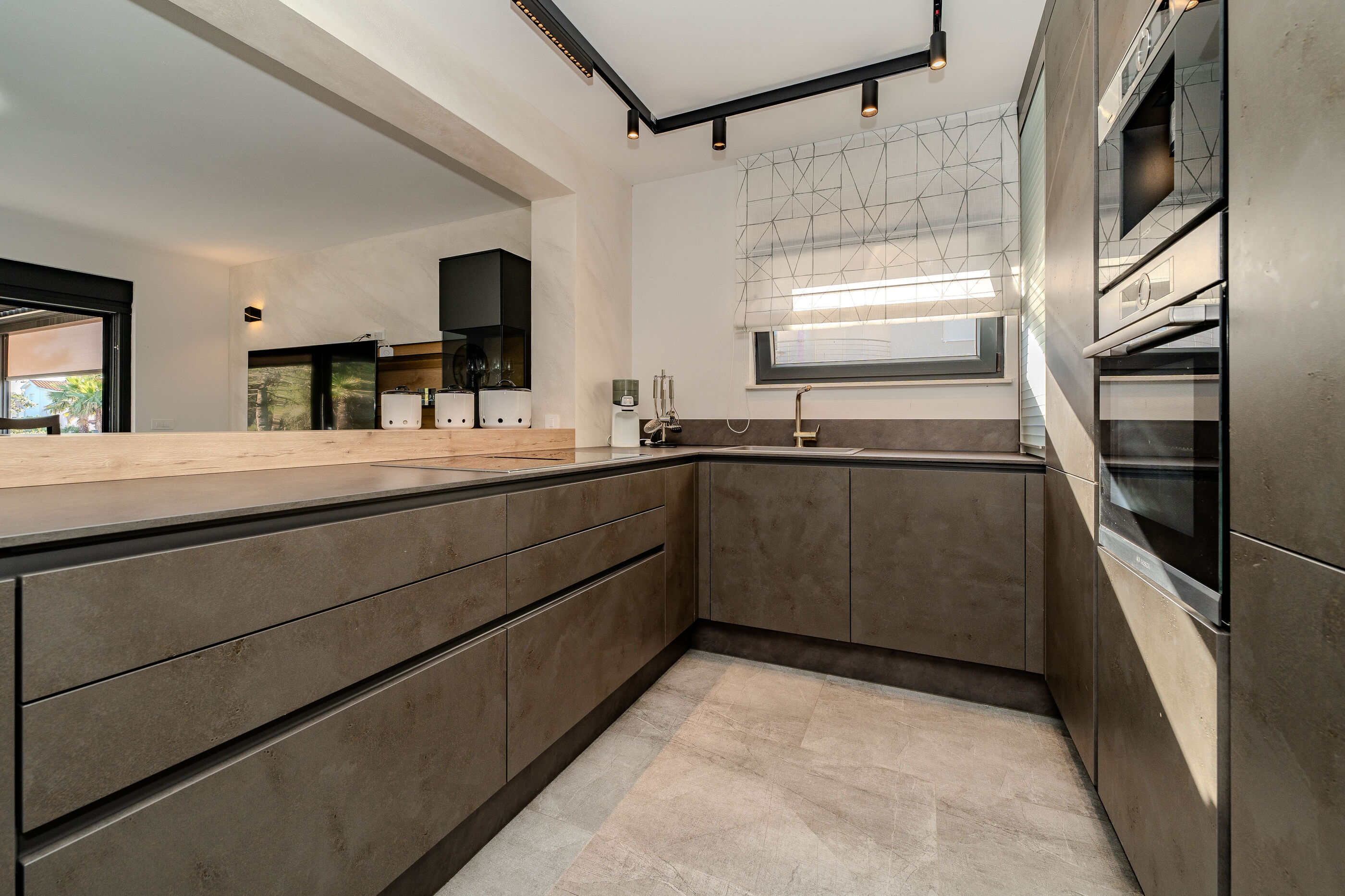 Apartments Villa Royal 44969-A2
