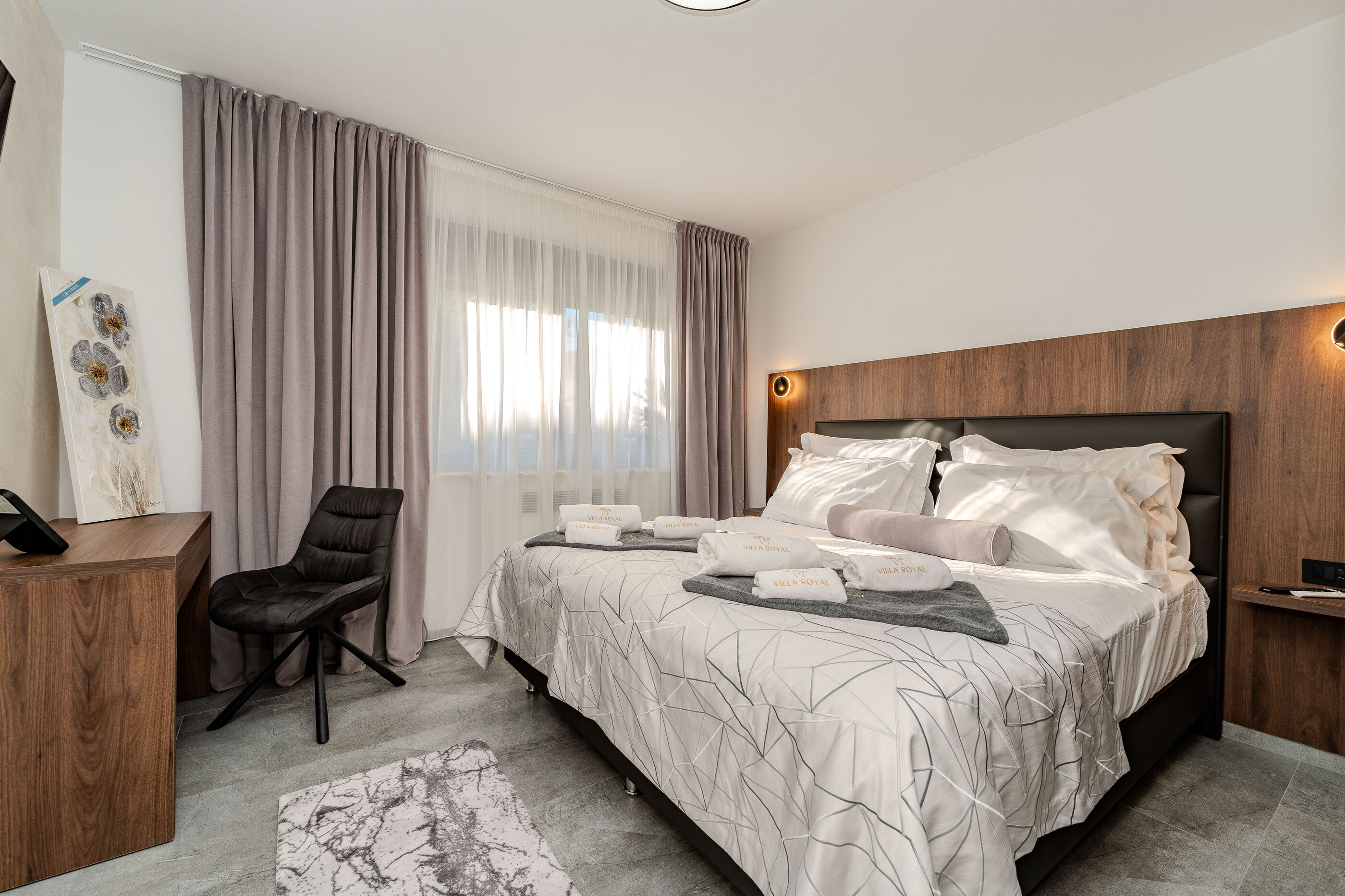 Apartments Villa Royal 44969-A2