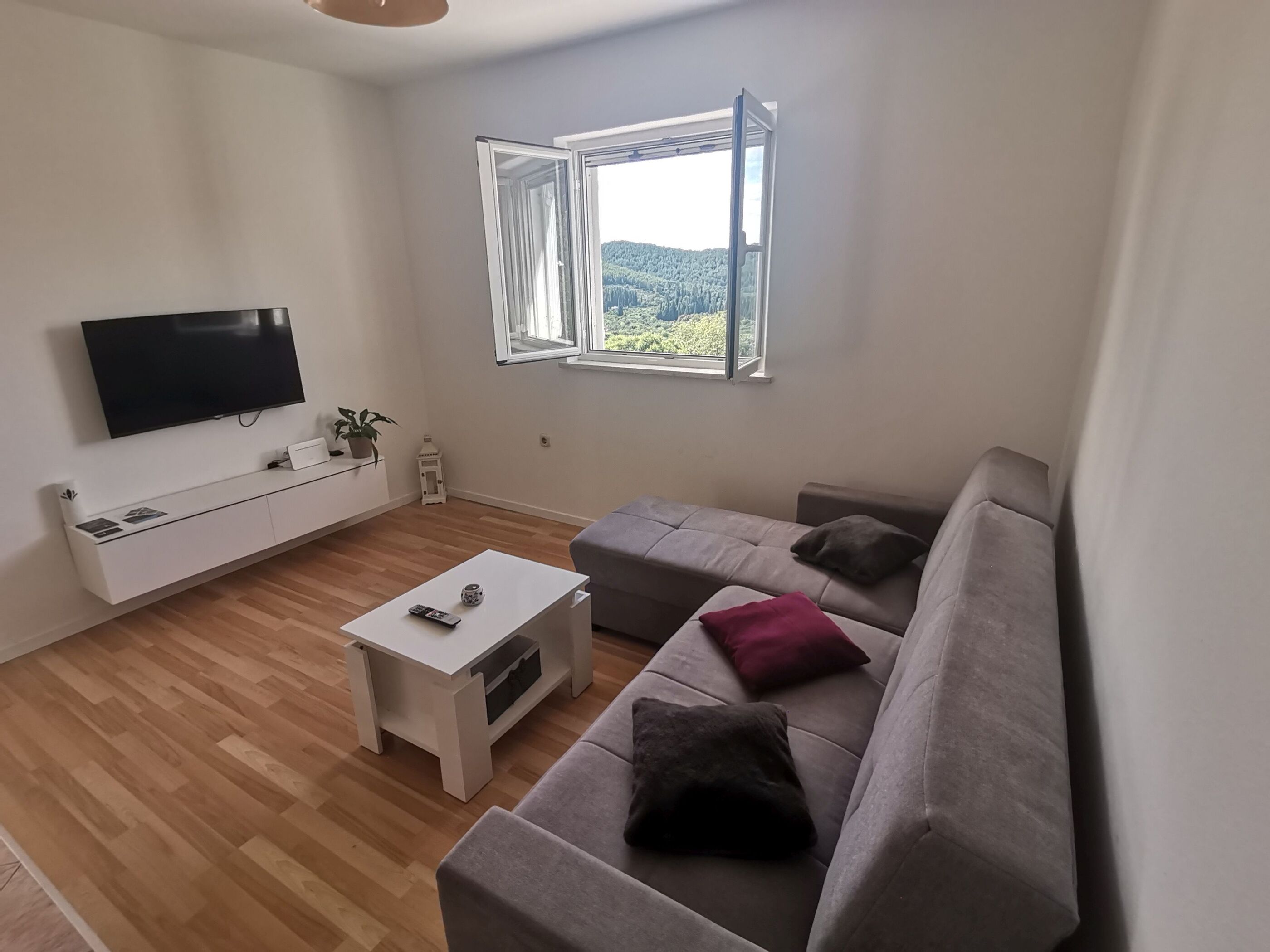House Ule 2 114291-K1