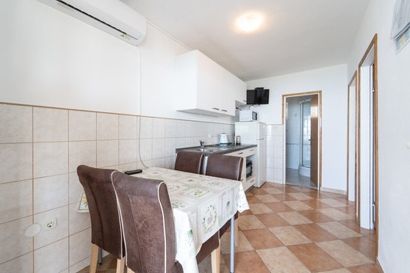 Apartments Edi 105881-A1