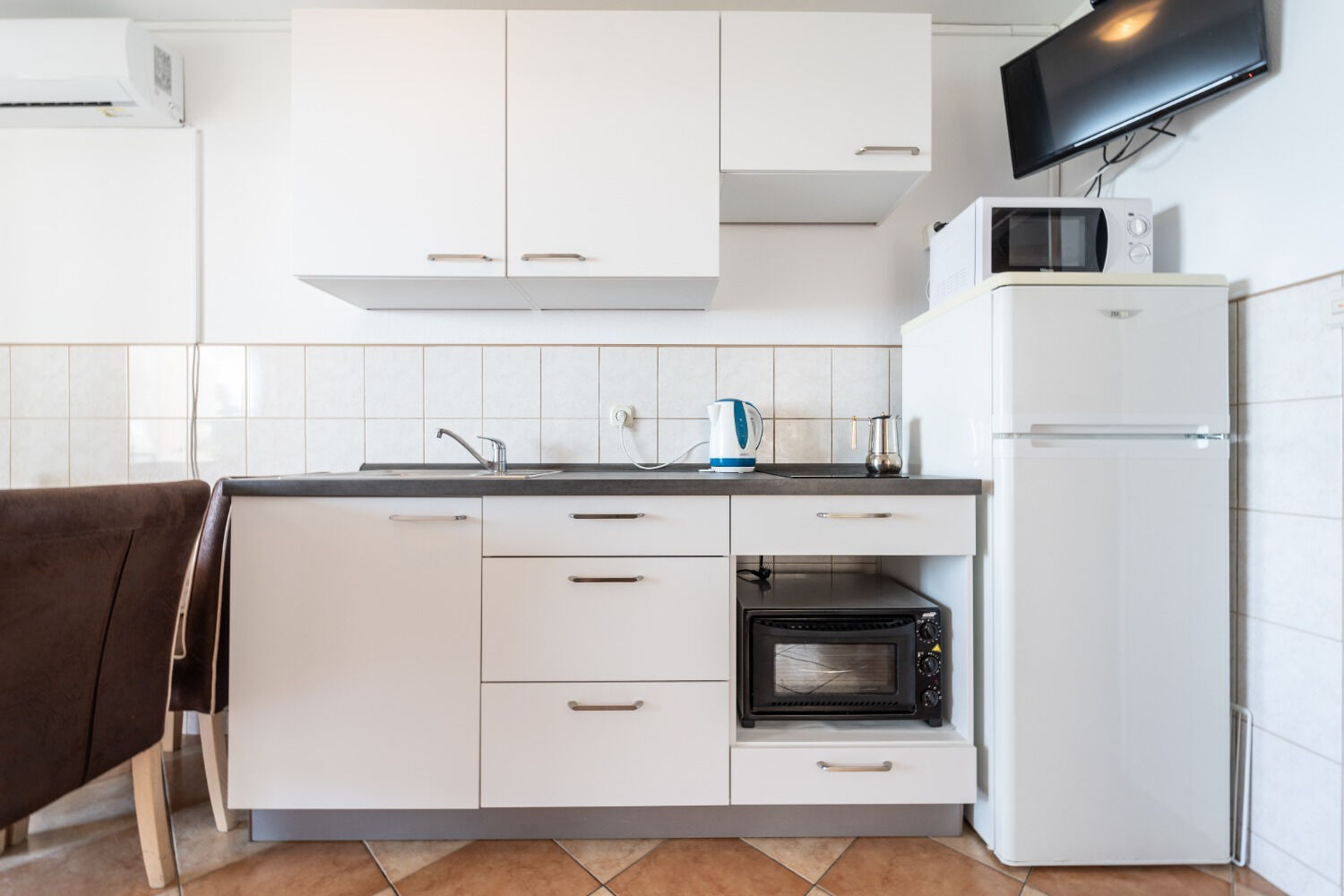 Apartments Edi 105881-A3