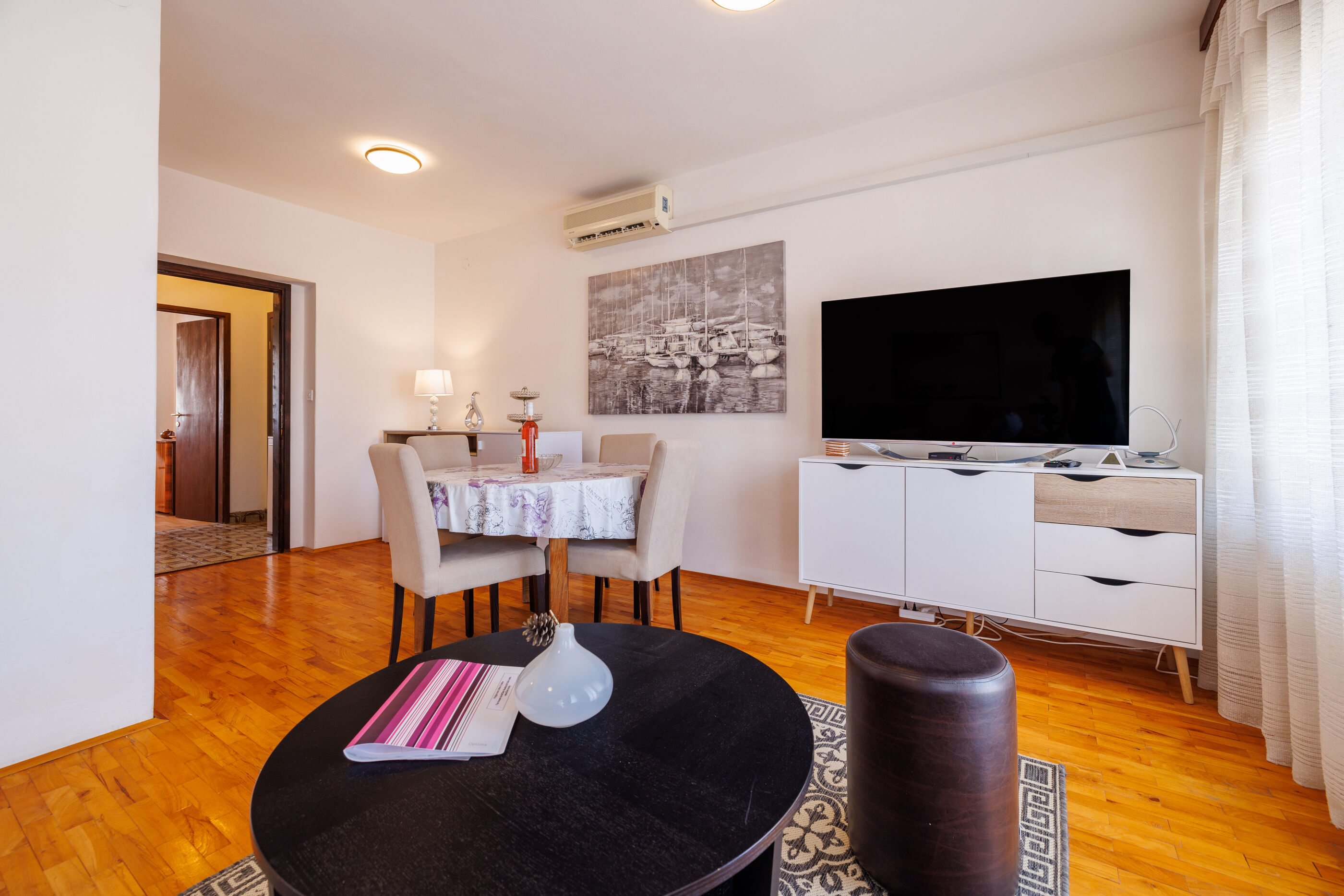 Apartments Zec 82271-A3