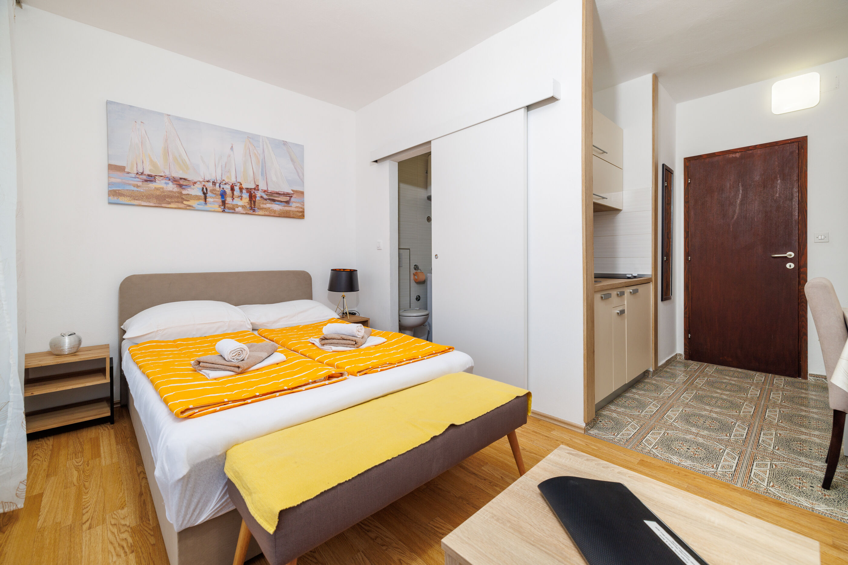 Apartments Zec 82271-A4