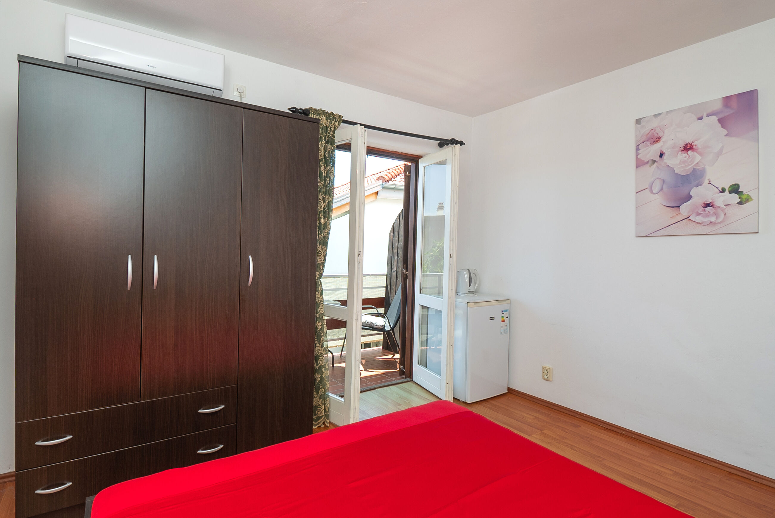 Apartments and Room Sanja 99261-S1